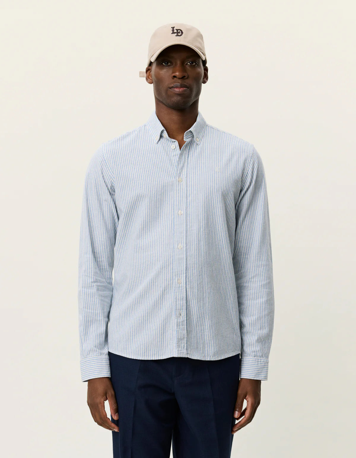 Les Deux miesten kauluspaita Konrad Stripe Cotton Linen Shirt, raidallinen sininen