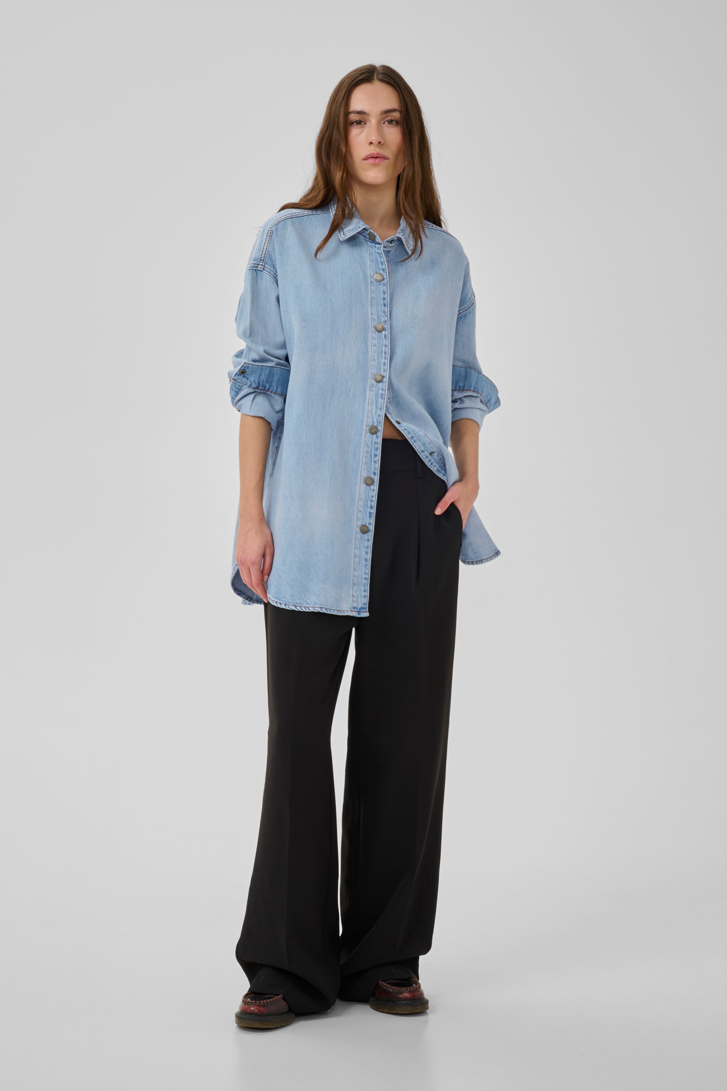 My Essential Wardrobe naisten farkkupaita HilmaMW 171 Shirt, vaaleansininen