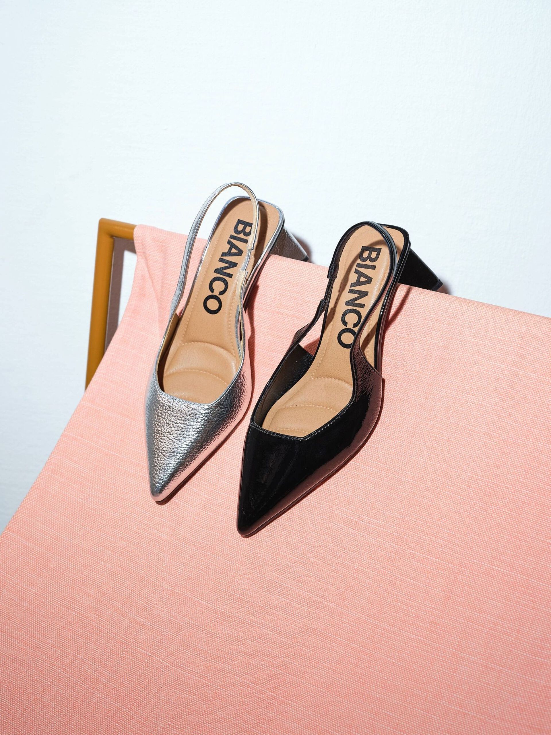 Bianco naisten avokkaat Biamaralyn Slingback Heel Patent, musta