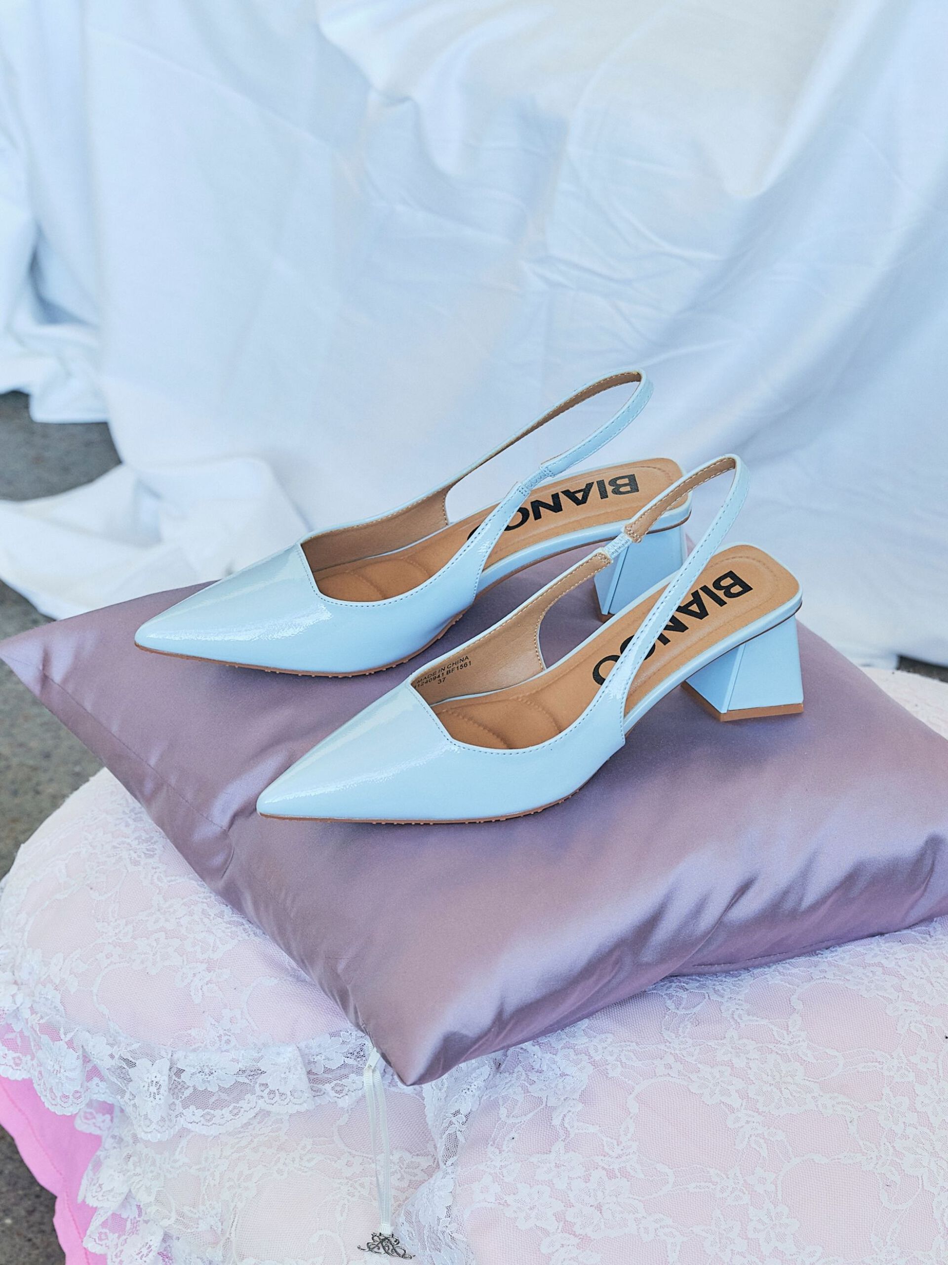 Bianco naisten avokkaat Biamaralyn Slingback Heel Patent, vaaleansininen