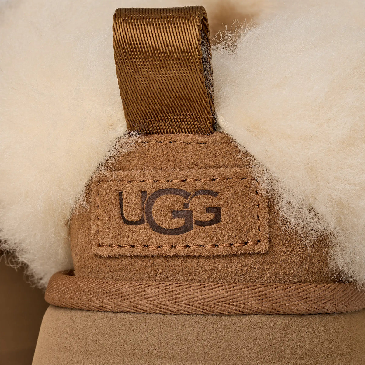 UGG naisten kengät Tazzelle, Chestnut