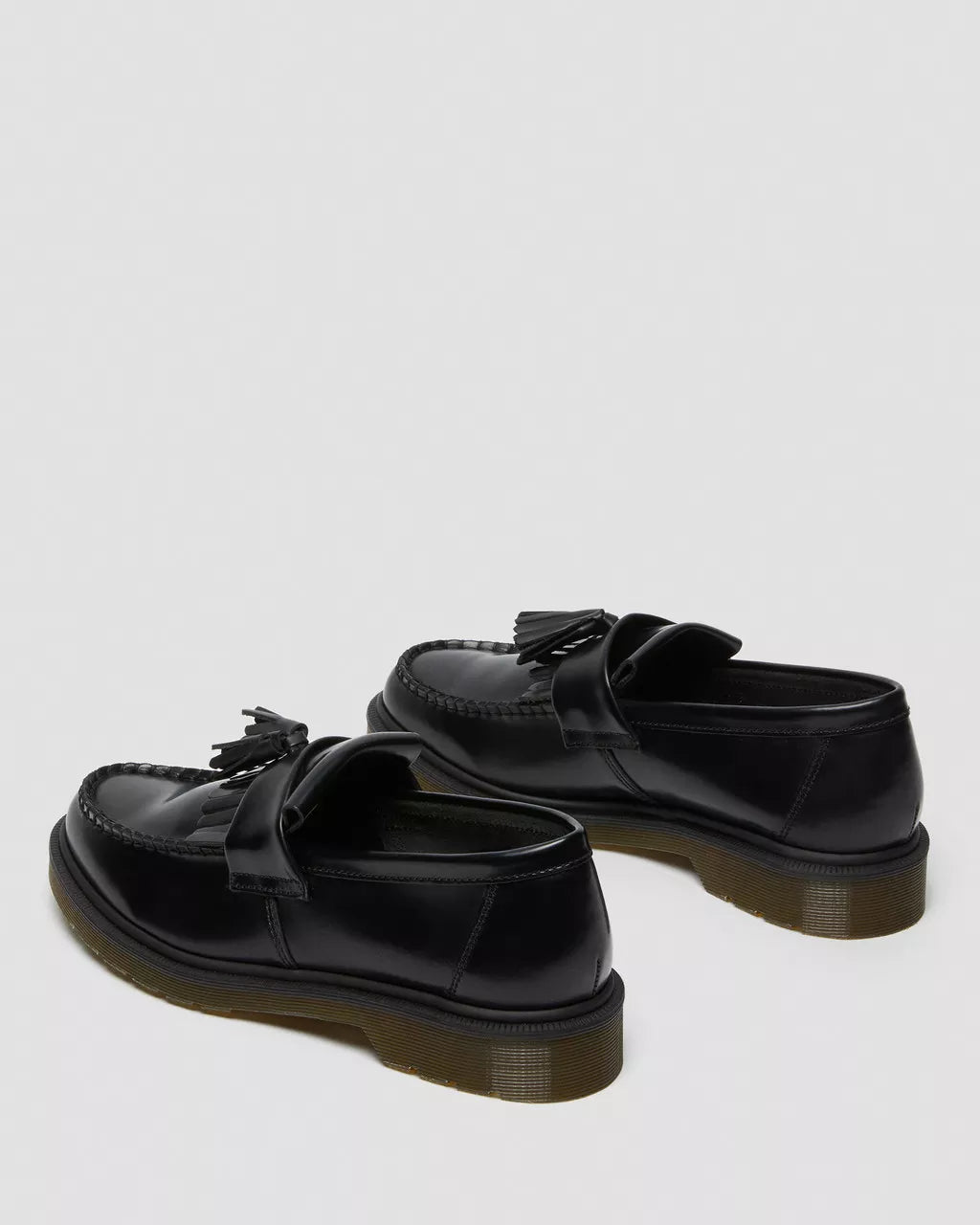 Dr. Martens naisten loaferit Adrian Tassel Loafer Mono Black Smooth, musta