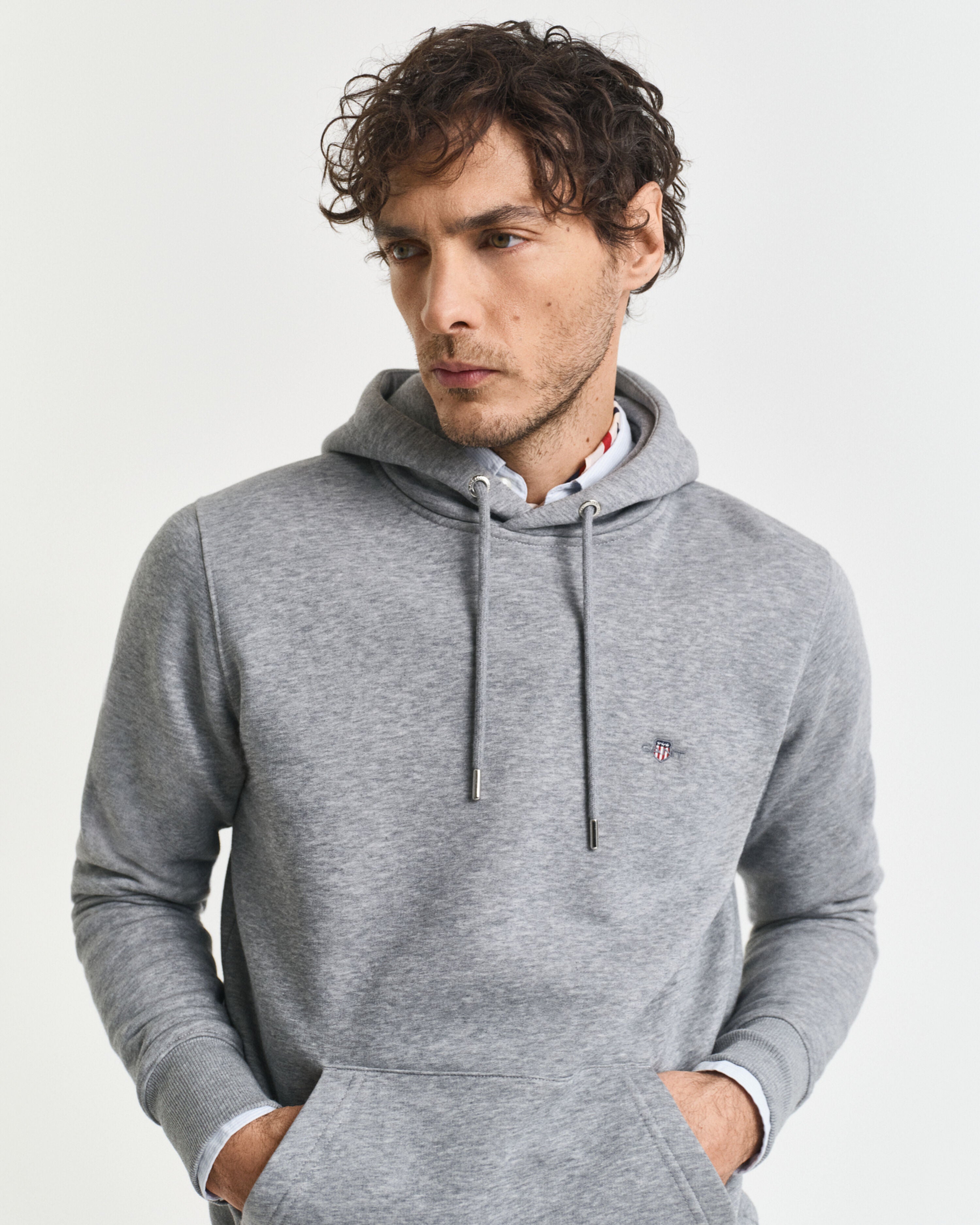 REG SHIELD HOODIE VAALEANHARMAA MELEE