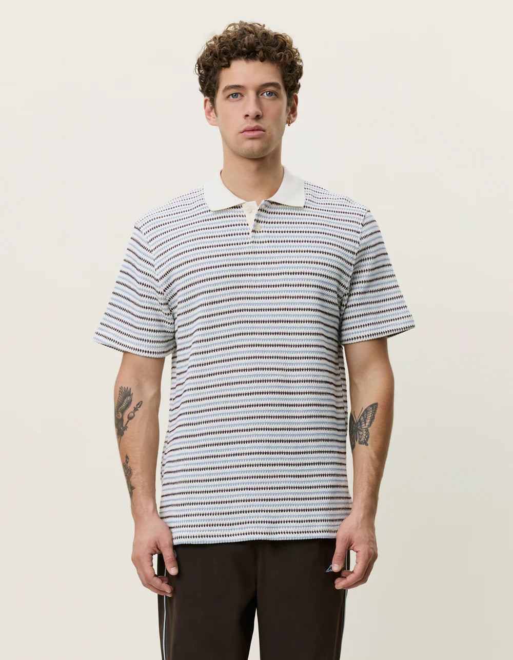 Les Deux miesten pikeepaita Knitted Stripe Polo, raidallinen valkoinen