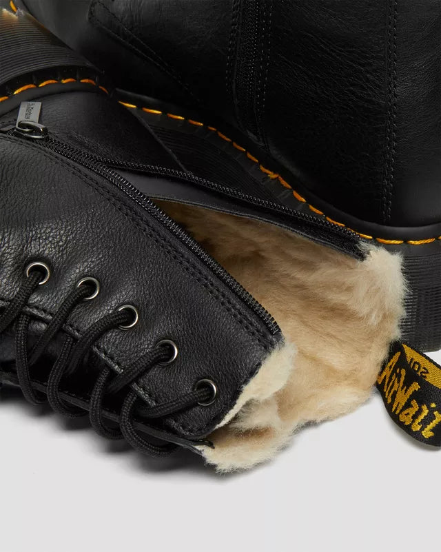 Dr. Martens naisten lämpövuorelliset platform maiharit, Jadon Faux Fur Lined Leather Platform Boots, Musta