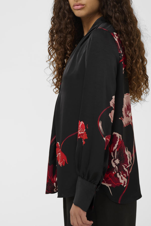 DAWNIW V-NECK Black Poppy Rose