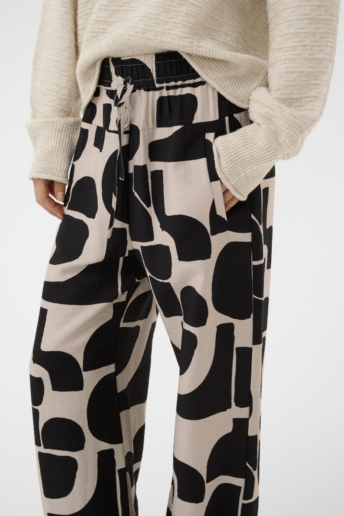 Inwear naisten housut LynnIW Pant, Black Soft Blocks