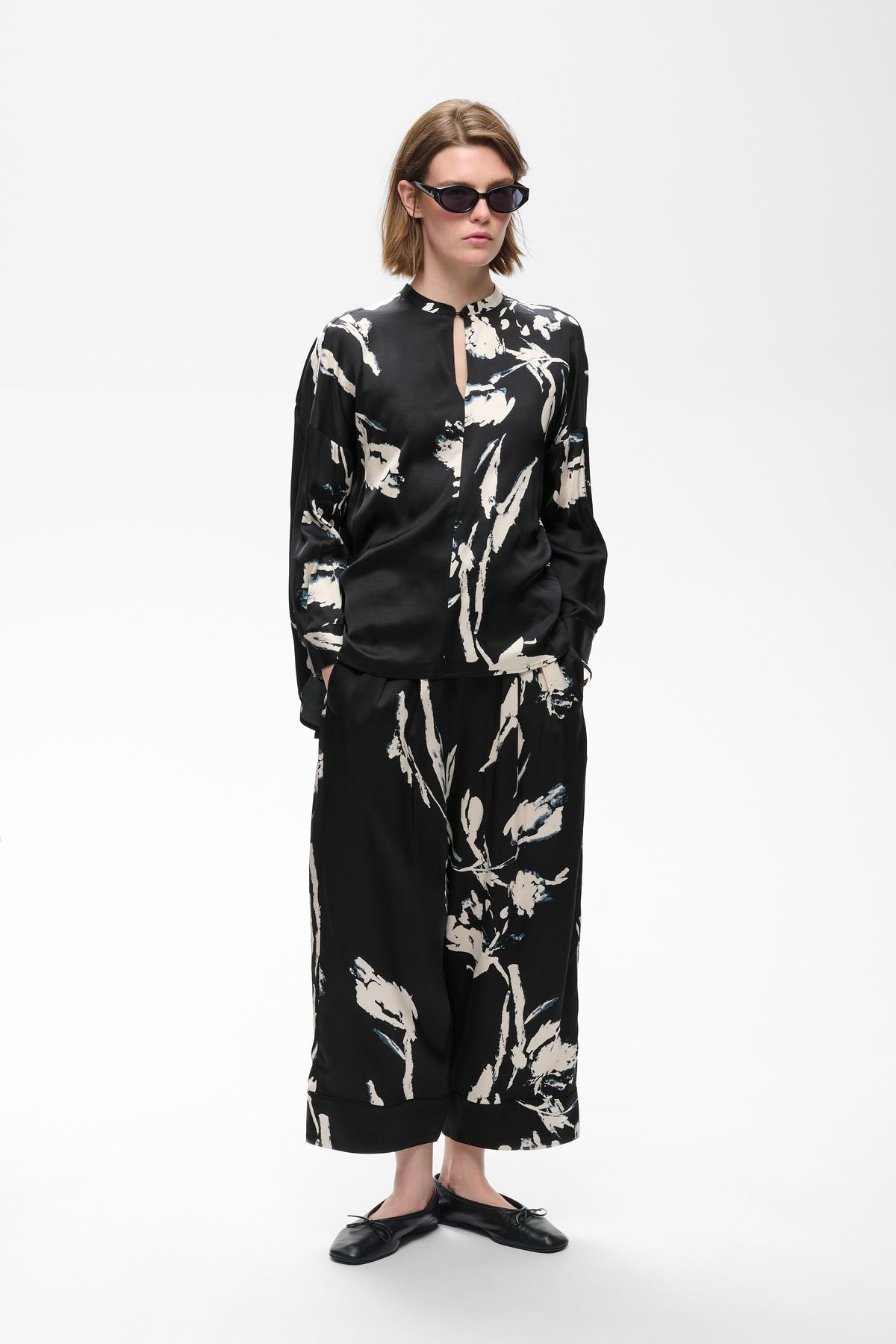 InWear naisten pusero MeadowIW, Black Painted Flower