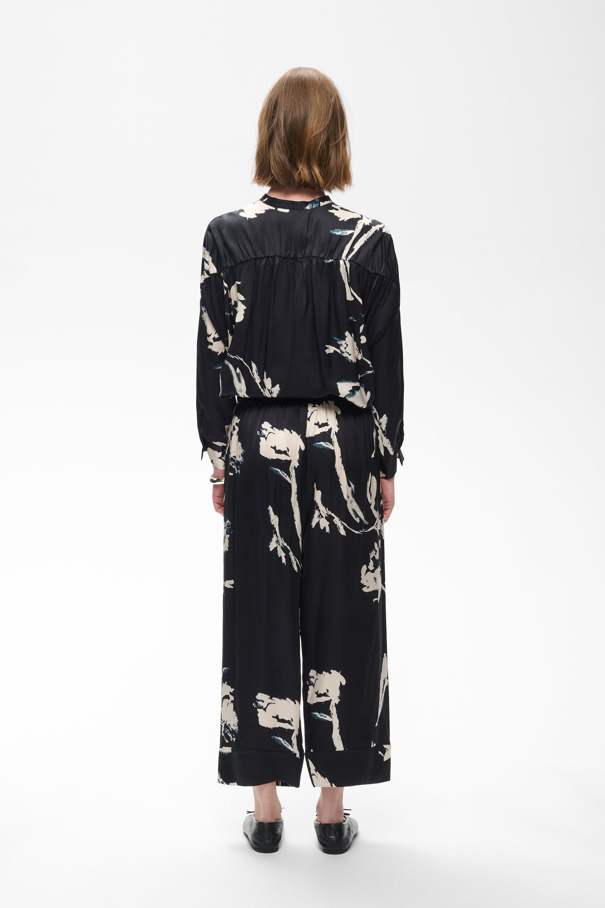 InWear naisten kangashousut MeadowIW, Black Painted Flower