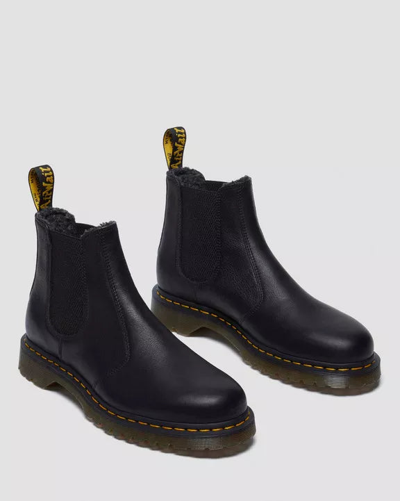 Dr. Martens miesten kengät, 2976 Warm Lined Grizzly Leather Chelsea nilkkurit, Musta