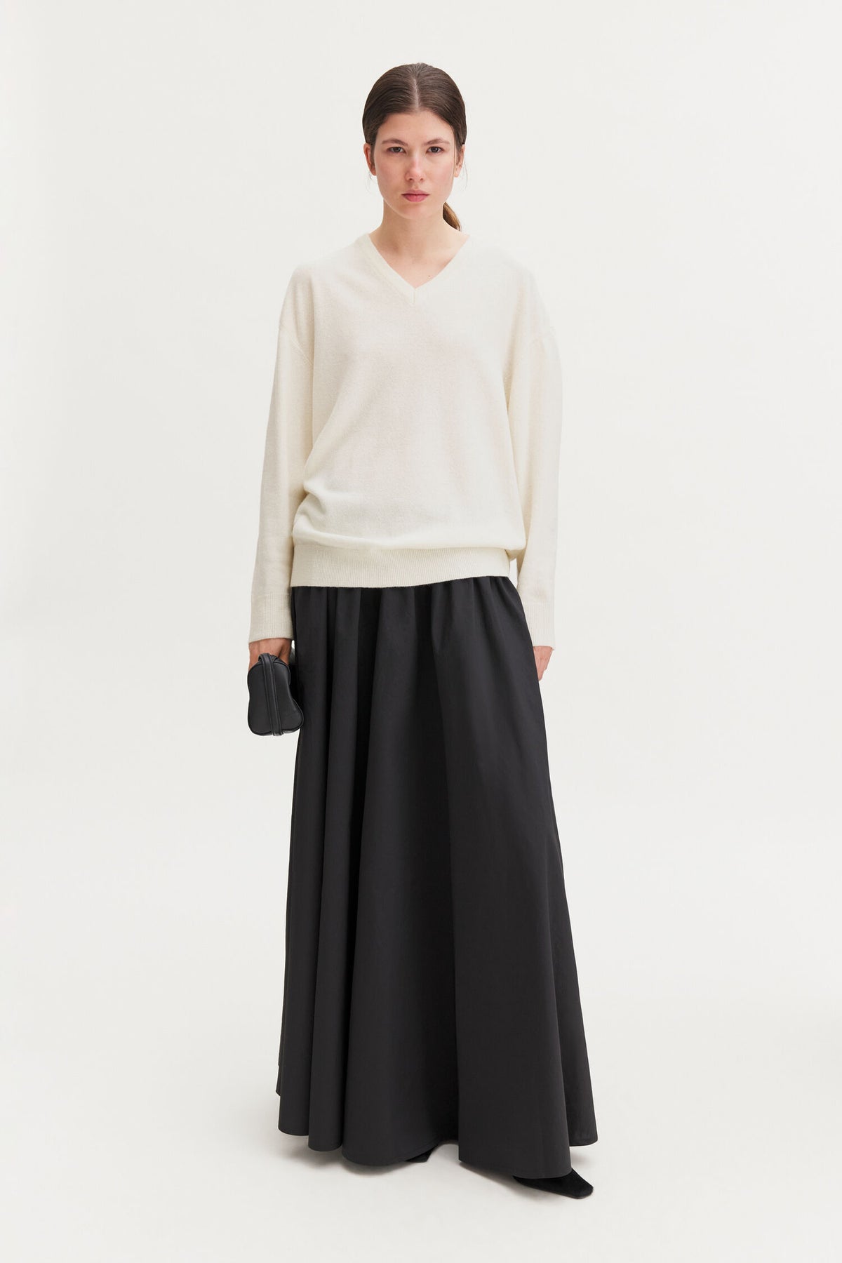 Filippa K naisten neulepusero Soft Wool V-Neck Sweater, Off-White