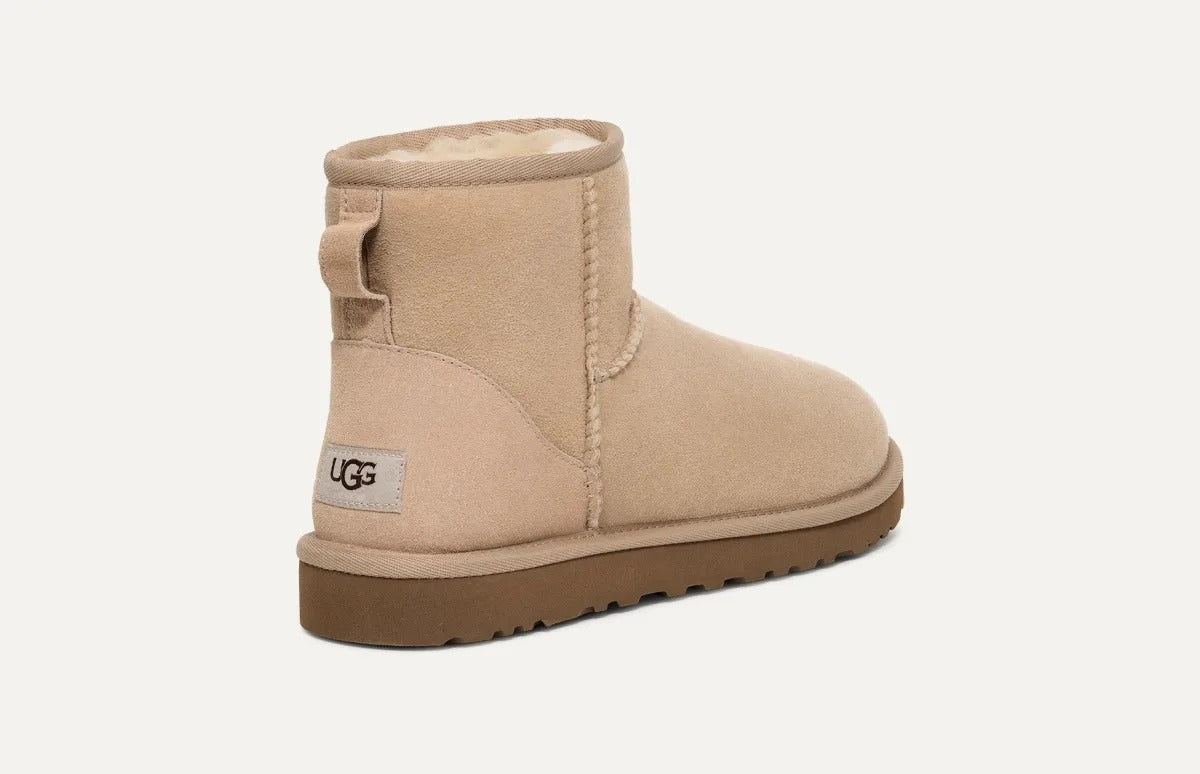 UGG Naisten Kengät, W CLASSIC MINI II Hiekka
