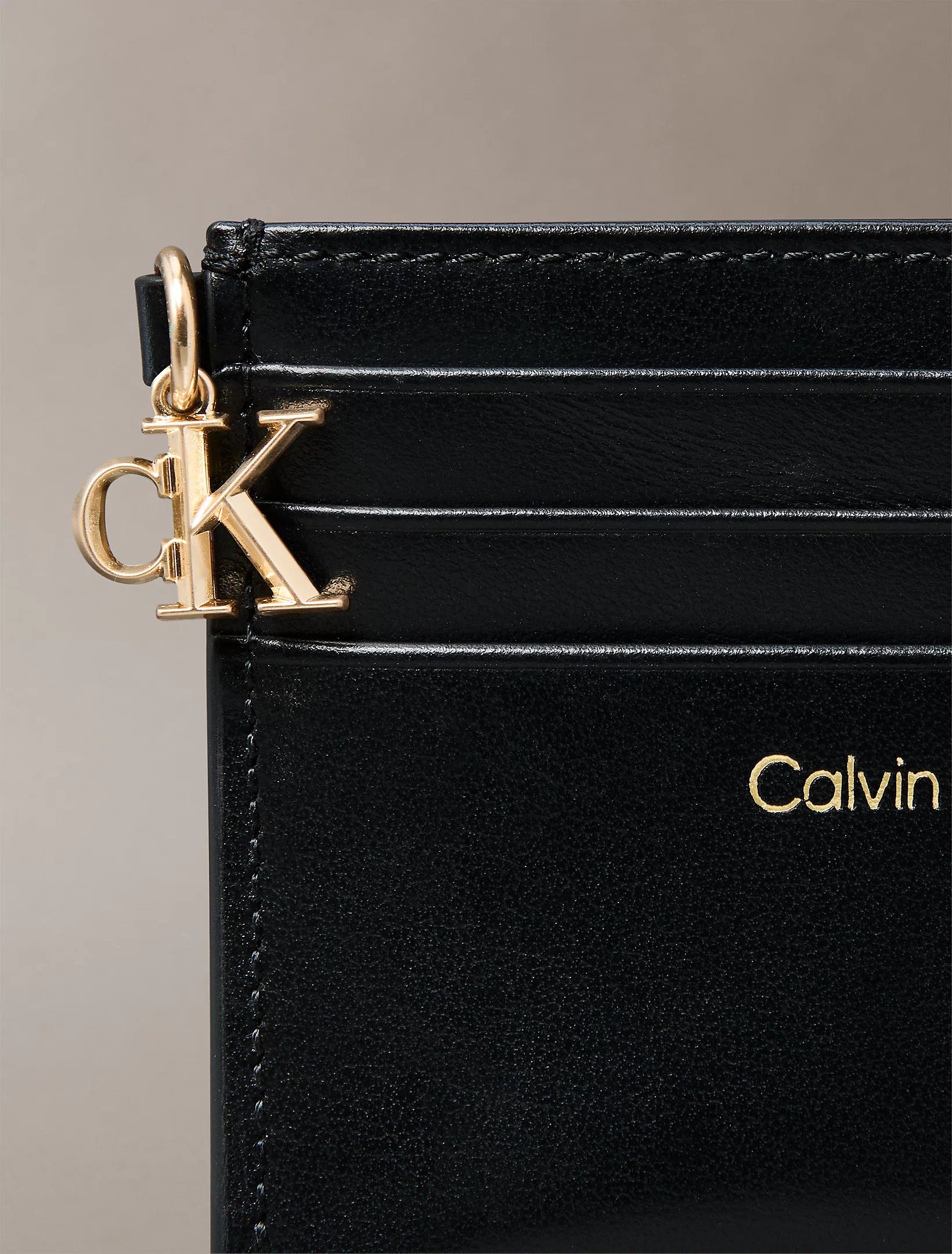 Calvin Klein naisten lompakko CK Zip Cardcase 6CC, musta