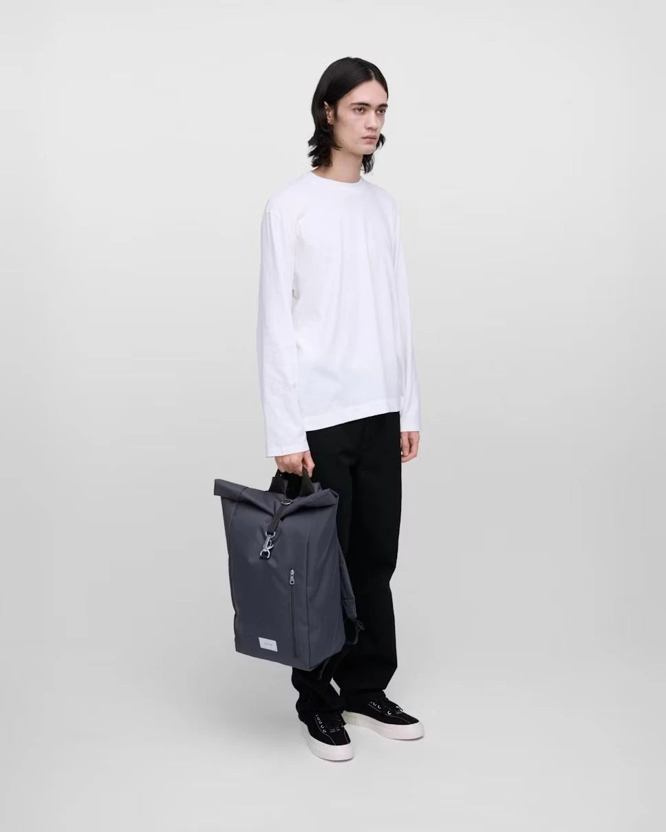 GROUND Rolltop Backpack L TUMMANHARMAA