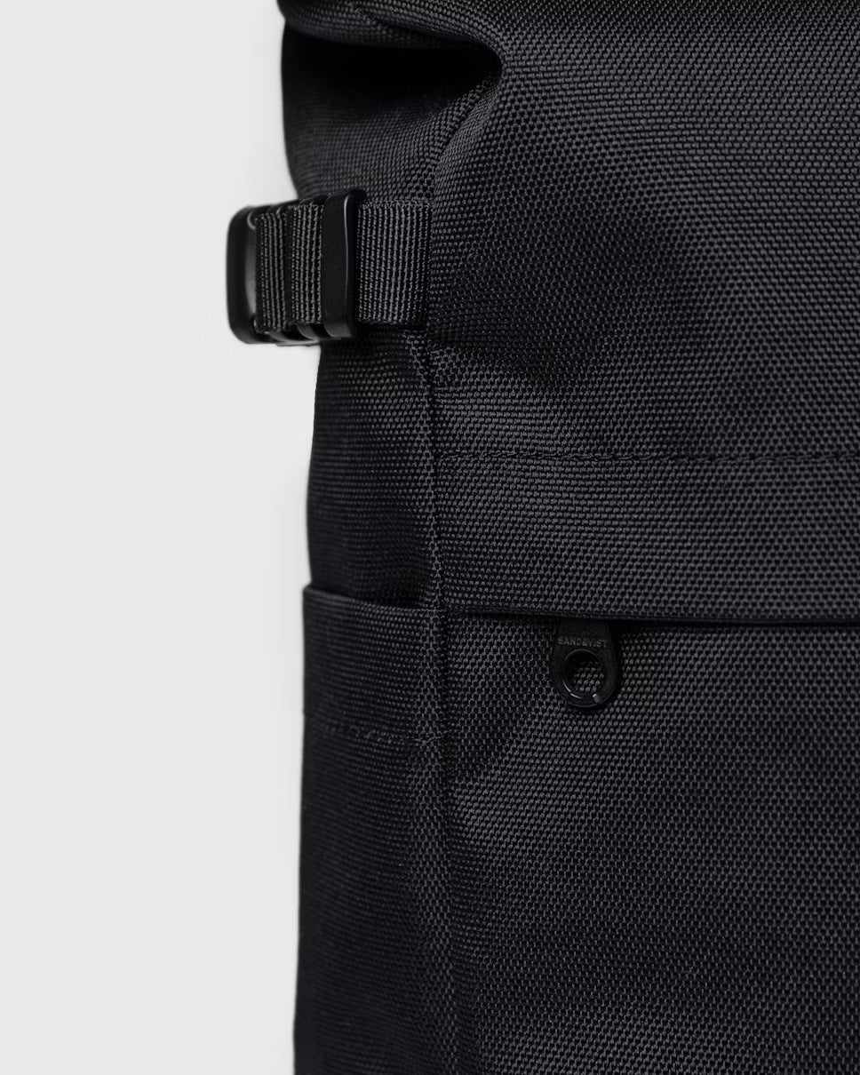 Sandqvist reppu, ICON ROLLTOP BACKPACK M Musta