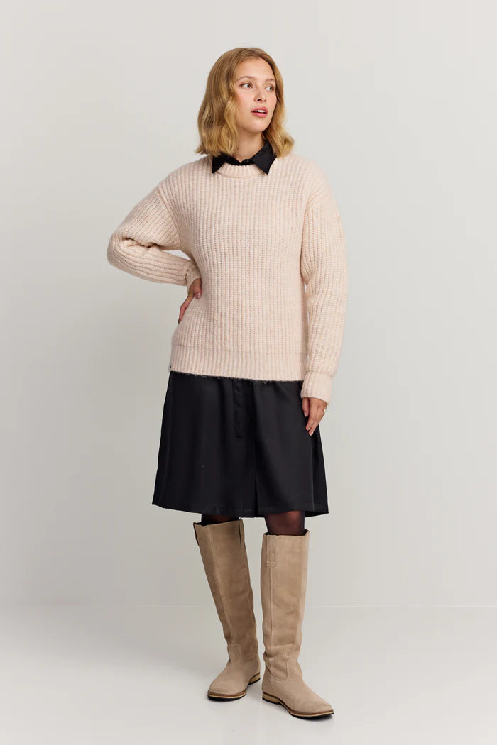 MABEL KNIT LUONNONVALKOINEN