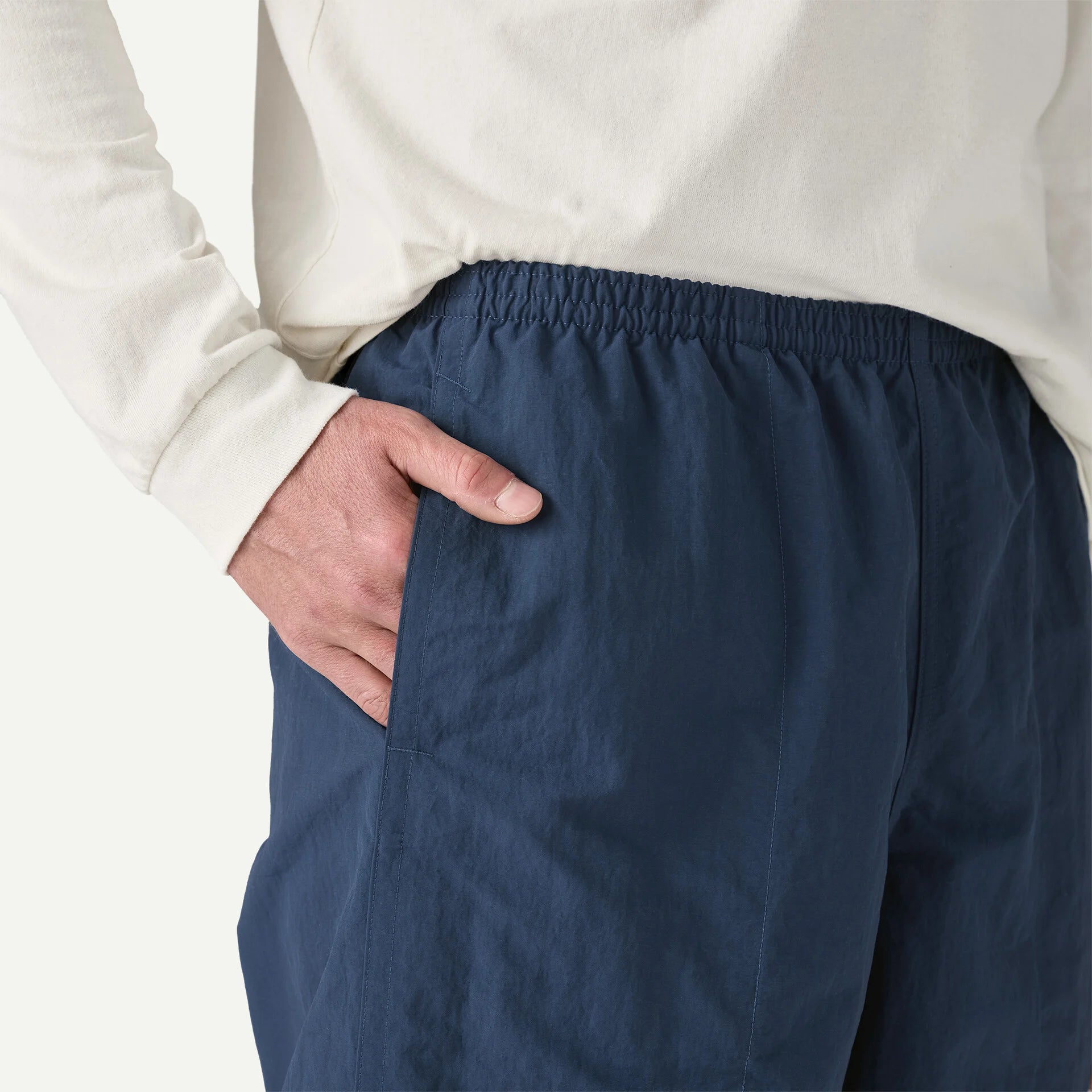 Patagonia miesten shortsit M's Baggies Longs - 7 in., tummansininen