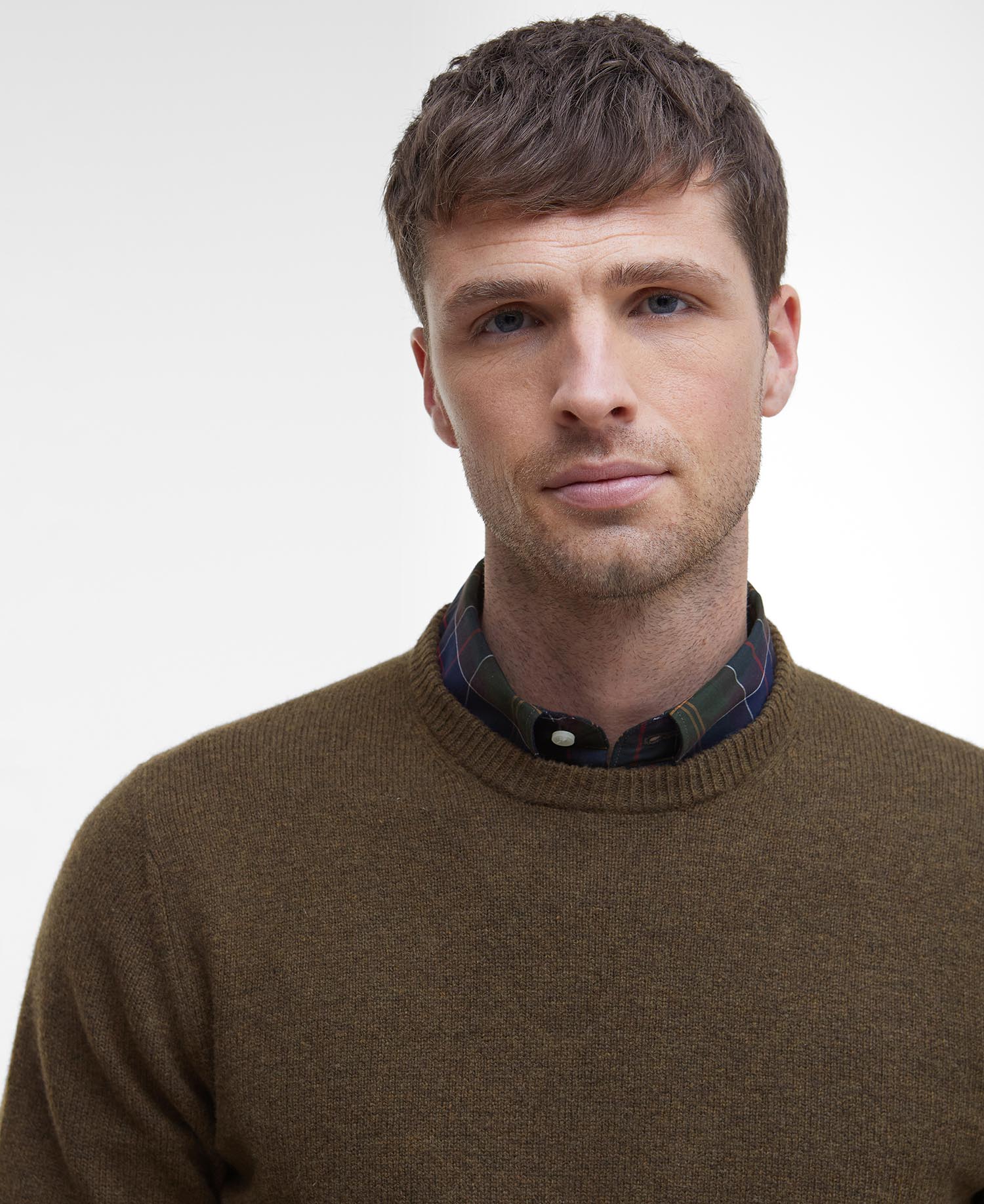 Barbour Essential Patch Crew KAAKAONRUSKEA