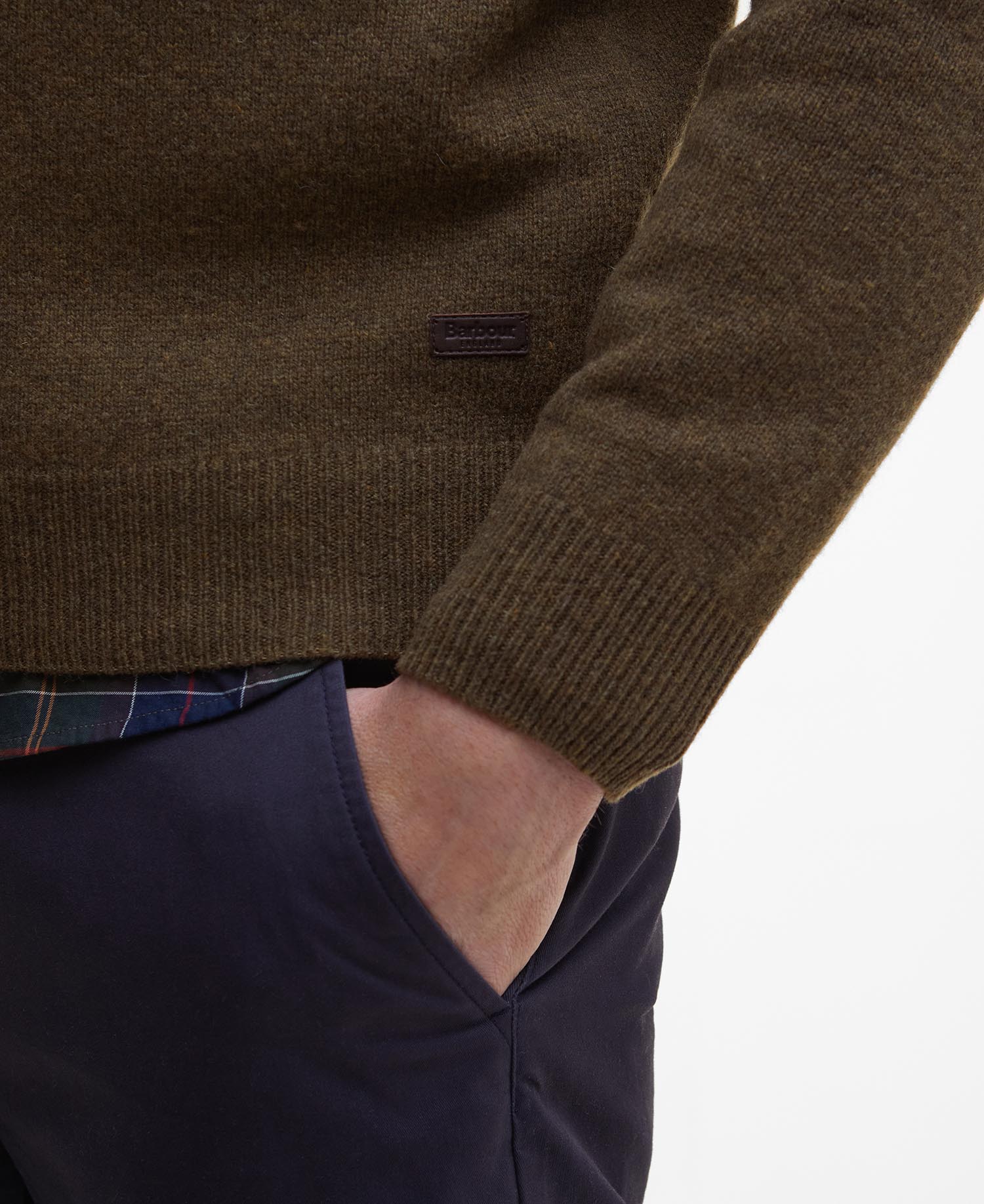 Barbour Essential Patch Crew KAAKAONRUSKEA