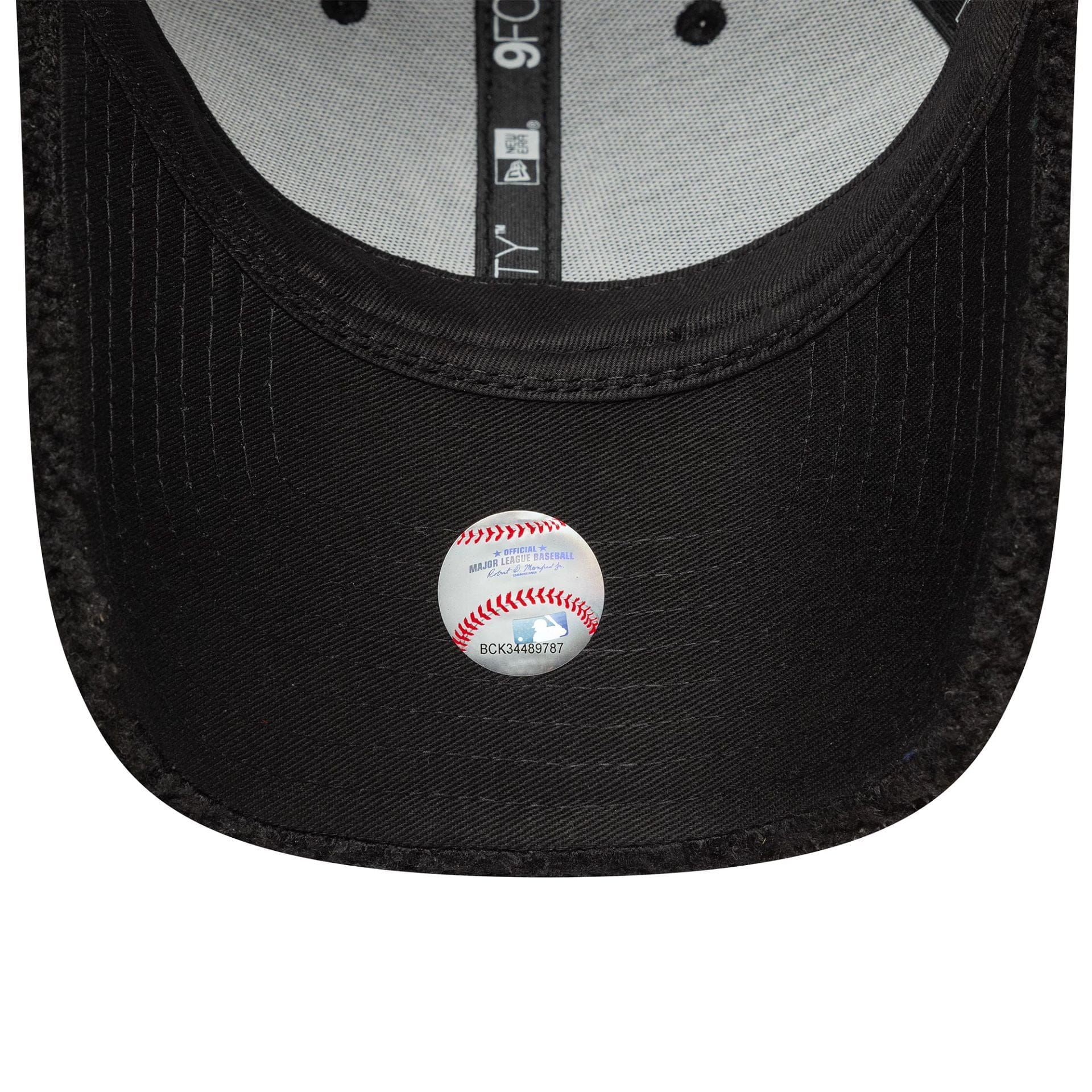 New Era unisex lippis WINTER BORG 9FORTY® NEW YORK YANKEES, musta