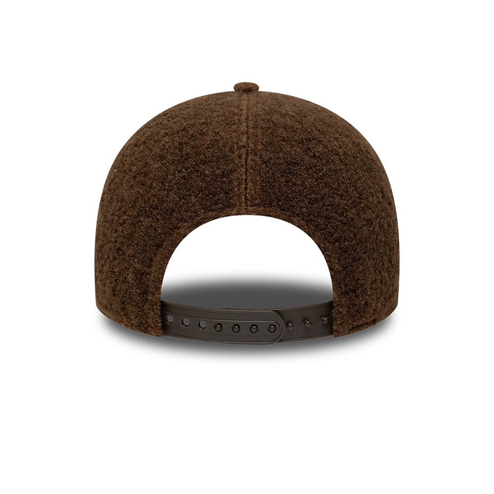 New Era miesten lippis Winter Borg 9Forty NY, tummanruskea