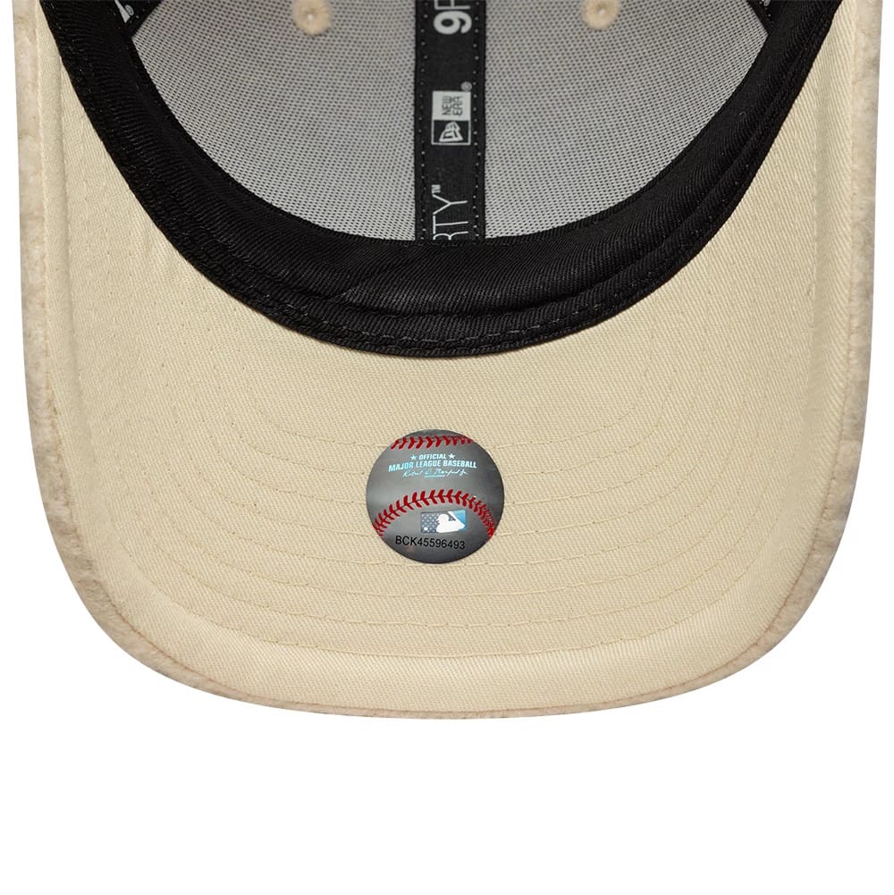 New Era naisten lippis Winter Borg 9FORTY M-Crown LA Dodgers, luonnonvalkoinen