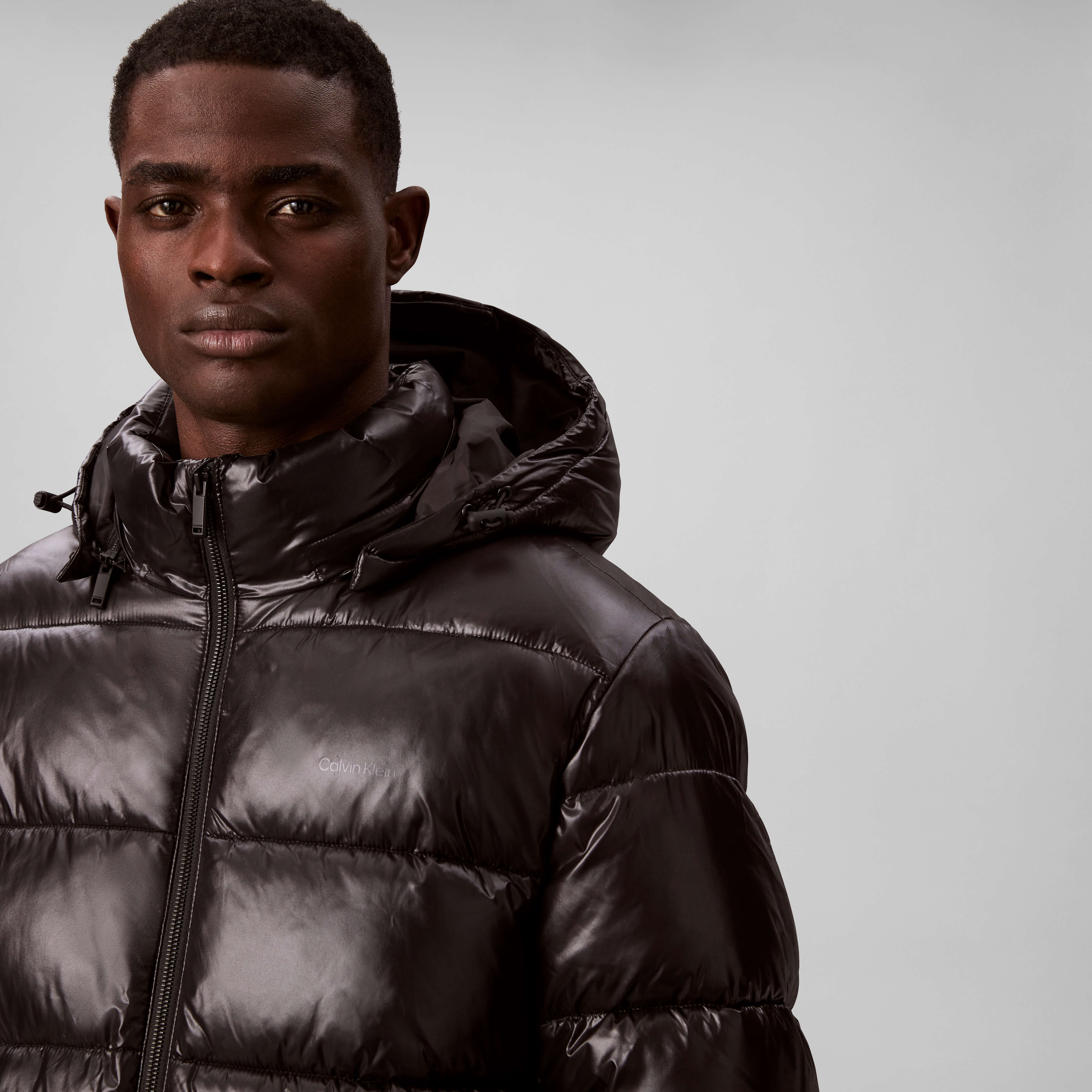 Calvin Klein Menswear LS Glossy Channeled Puffer JKT, musta