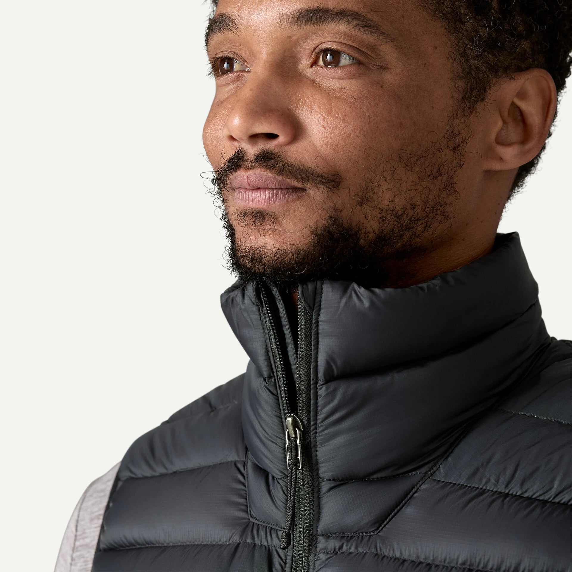 Patagonia miesten liivi M's Down Sweater Vest, musta