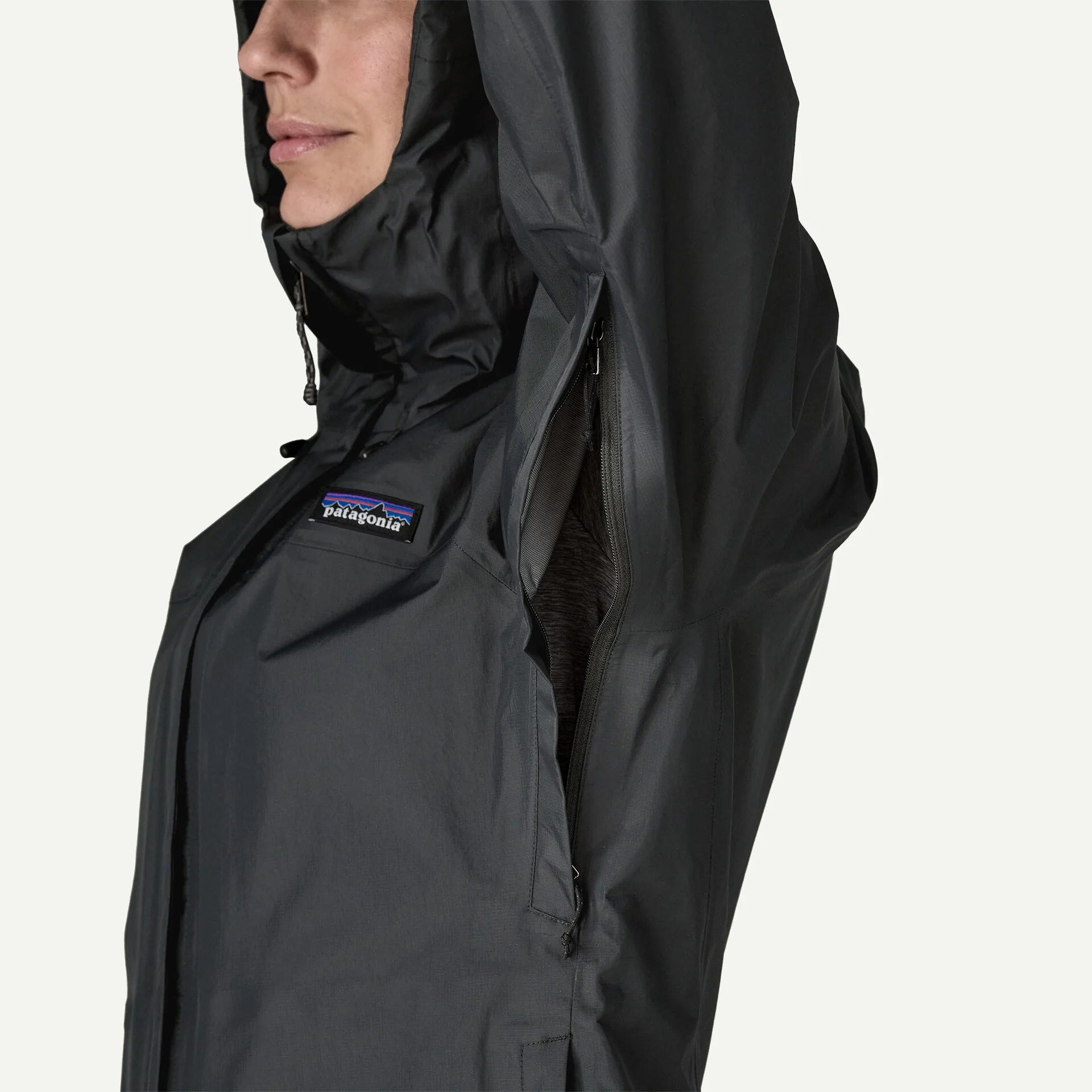 Patagonia naisten välikausitakki Torrentshell 3L Rain Jacket, musta