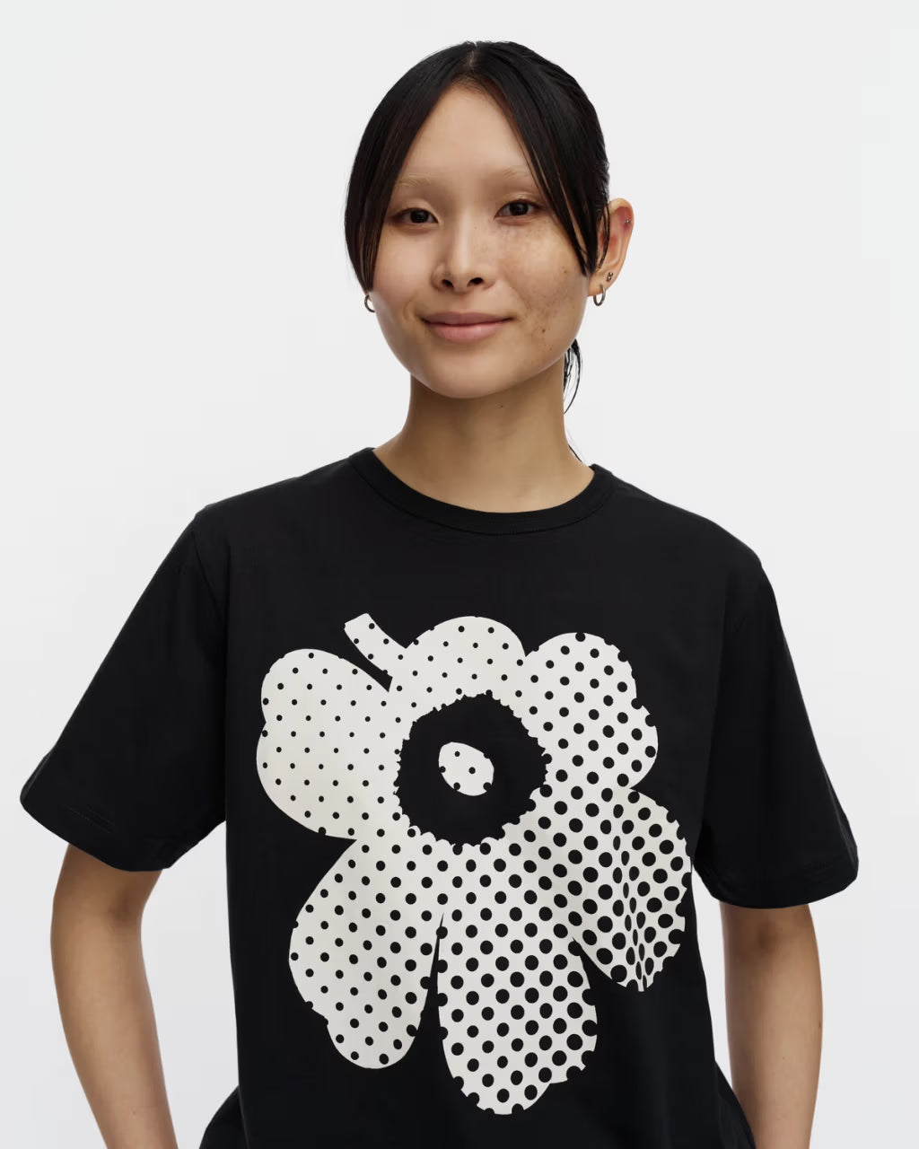 Marimekko naisten t-paita Erna Unikko Placement, musta