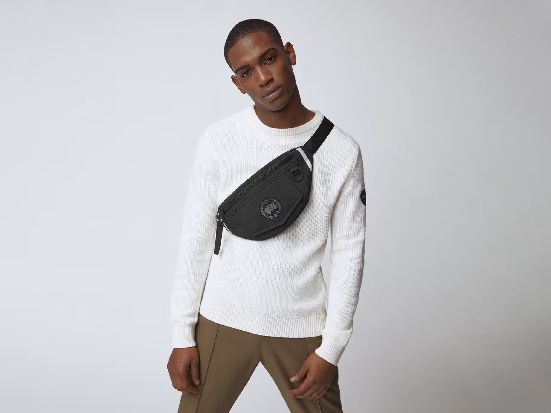 Canada Goose Unisex vyökaukku Waist Bag Black Disc, musta