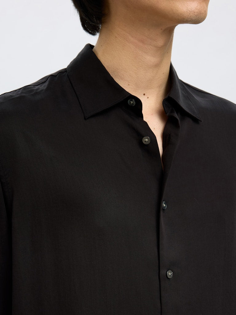 SLHRLXCHARLIE TENCEL SATIN LS SHIRT Black