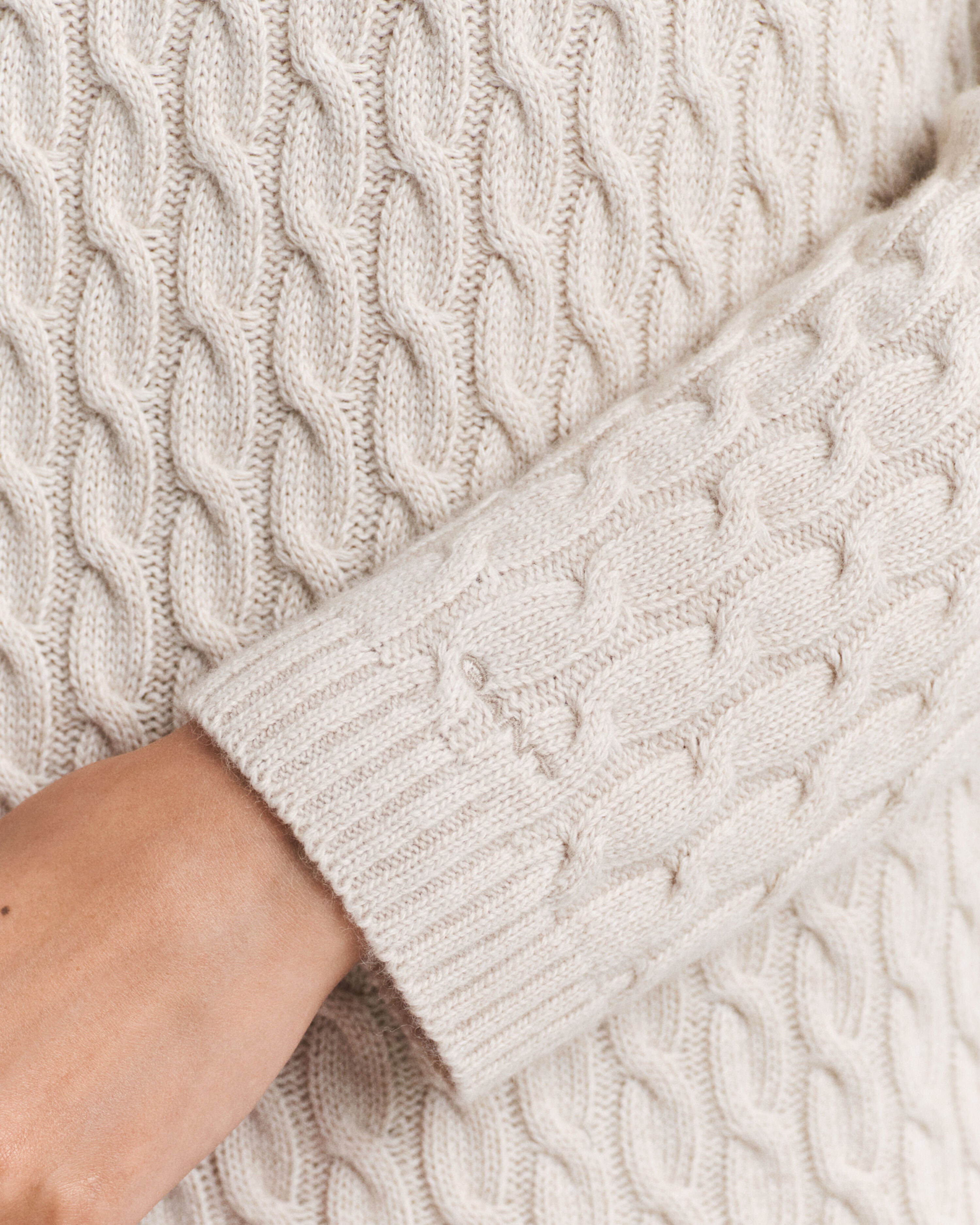 Gant naisten neulemekko CABLE KNIT DRESS, kitti