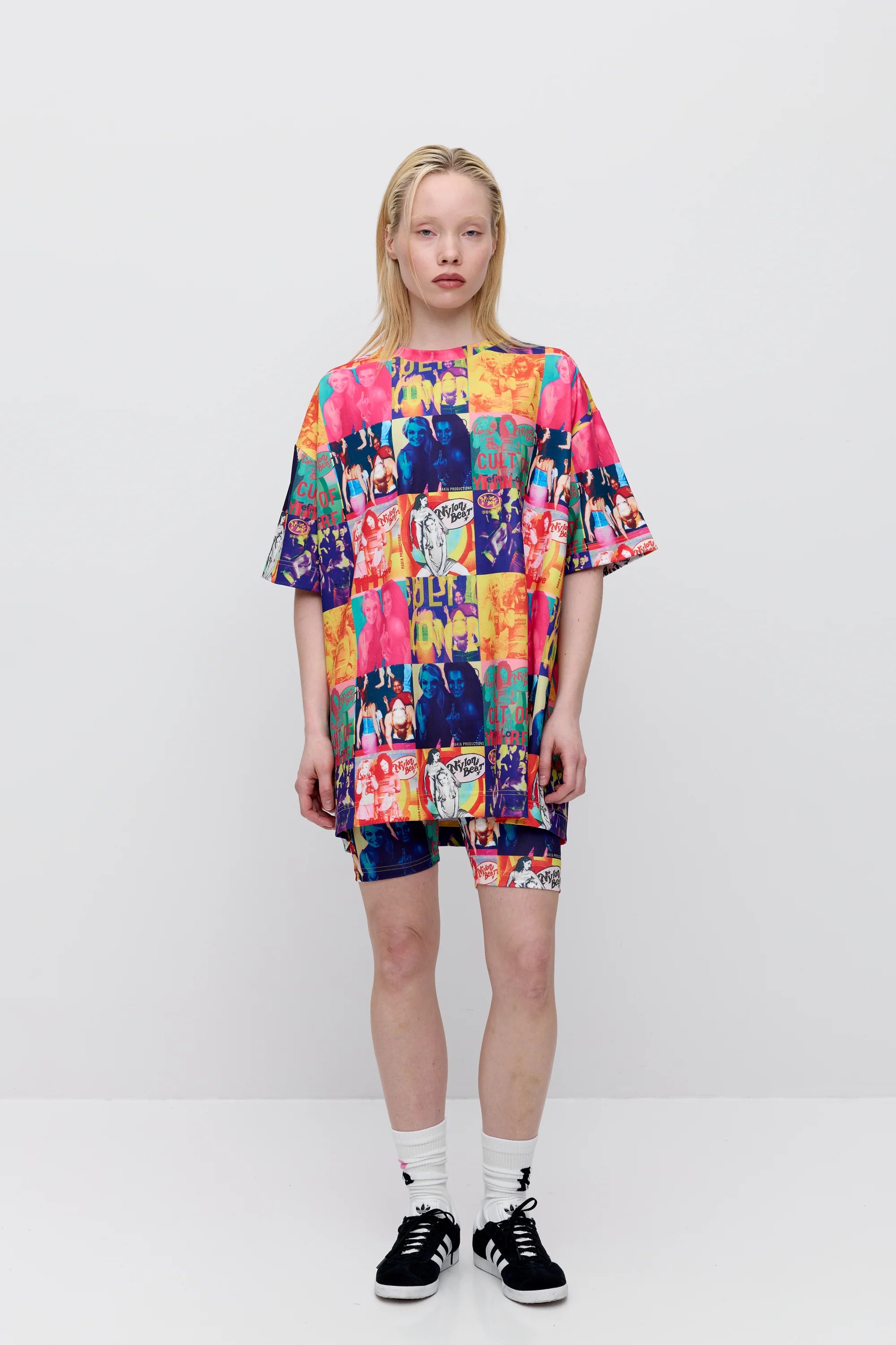 Makia x Nylon Beat t-paita Nylon Oversize T-shirt, monivärinen kuosi