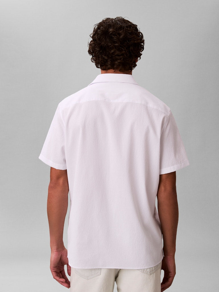 Calvin Klein Menswear miesten paita SS Solid Seersucker Classic Shirt, valkoinen