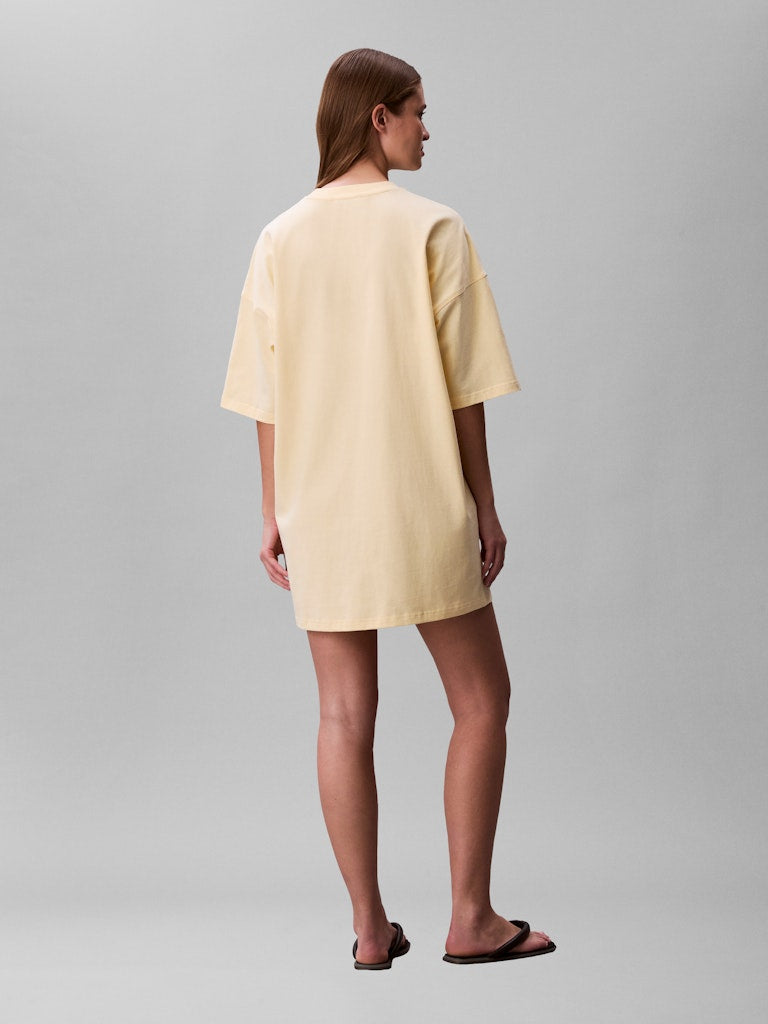 Calvin Klein Jeans naisten t-paitamekko SS WOven Label Oversized Tee Dress, sitruunankeltainen