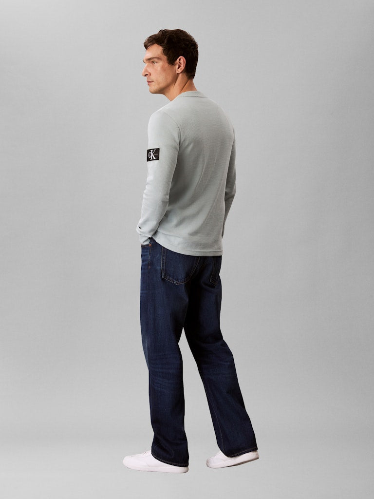 Calvin Klein Jeans miesten pitkähihainen paita Badge Waffle Tee, harmaa