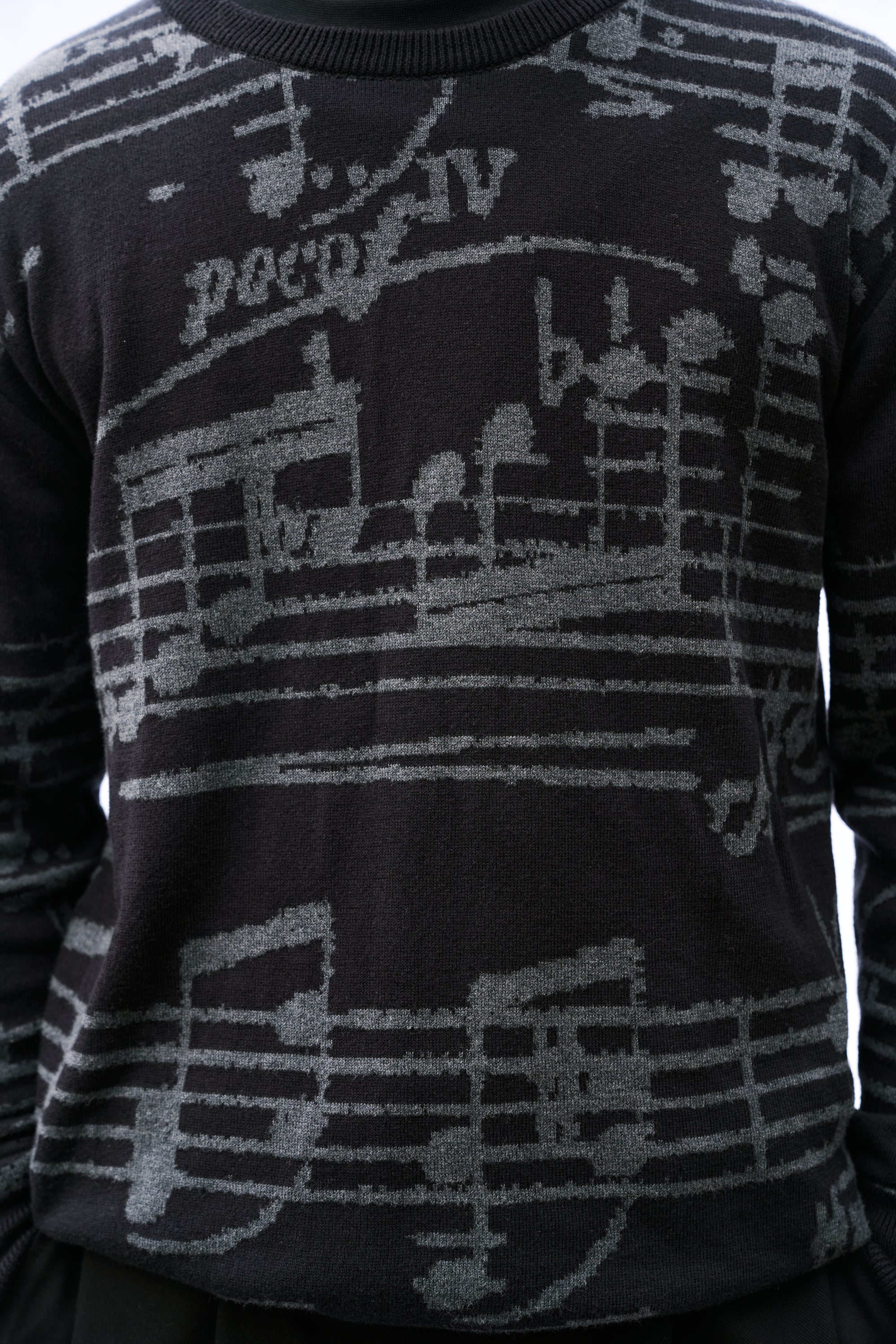 Makia x Sibelius miesten neulepusero Sibelius Note Knit, musta