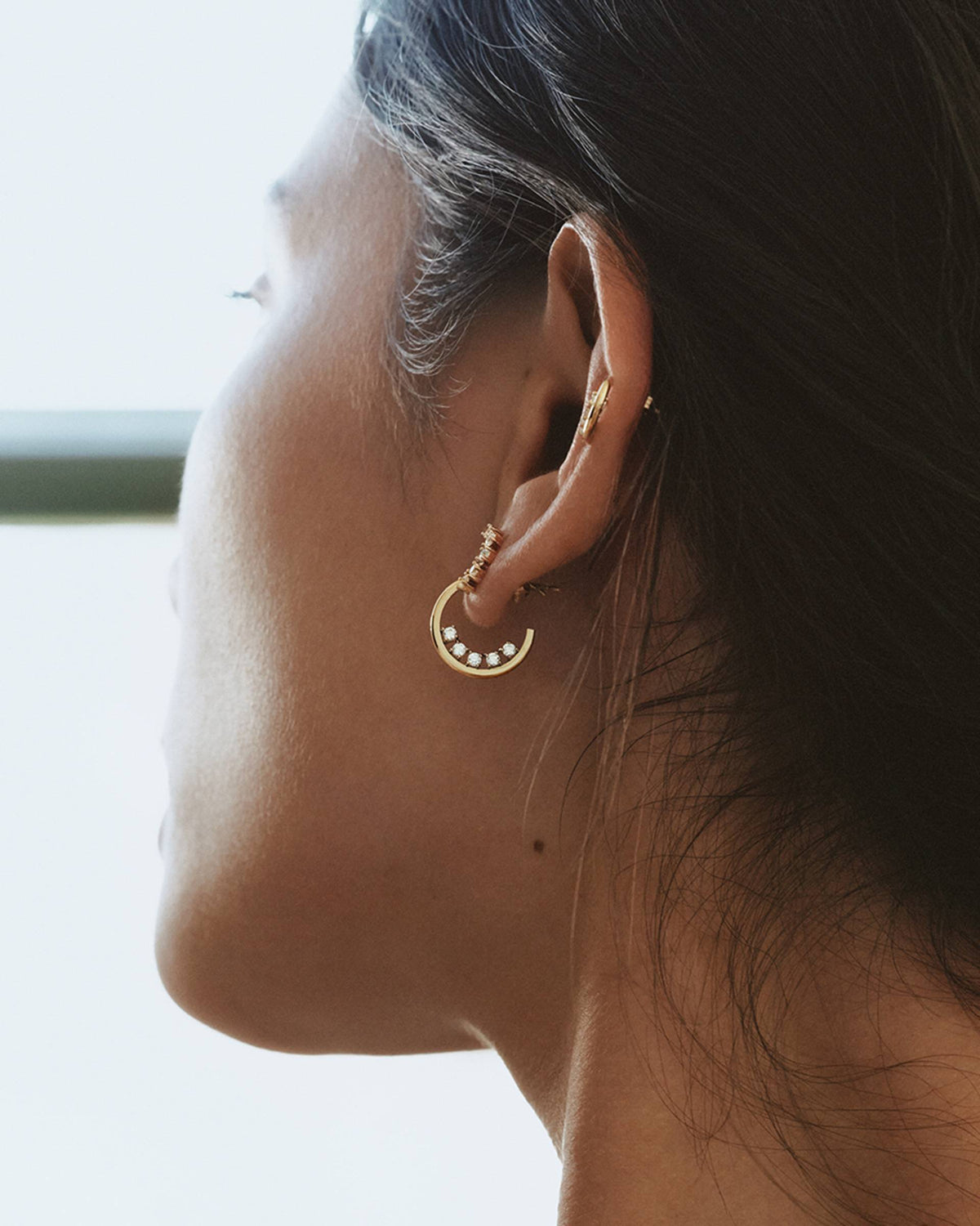 Edblad korvakorut Stardust Hoops, Gold pleated
