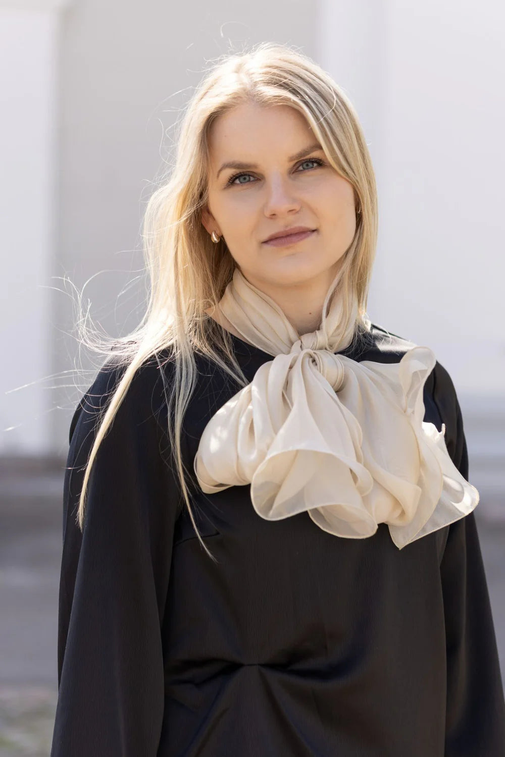 Lasessor juhlahuivi Eleea, vaalea beige