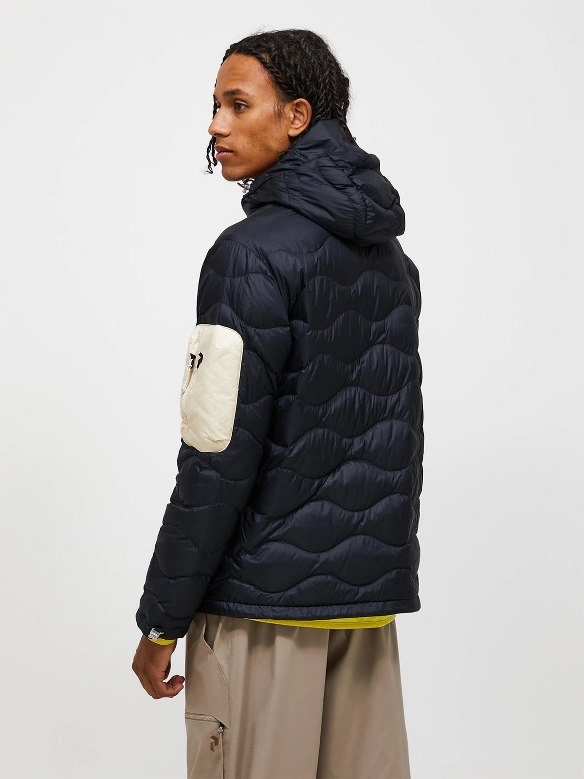 Peak Performance miesten takki Helium Utility Down Hood Jacket, musta