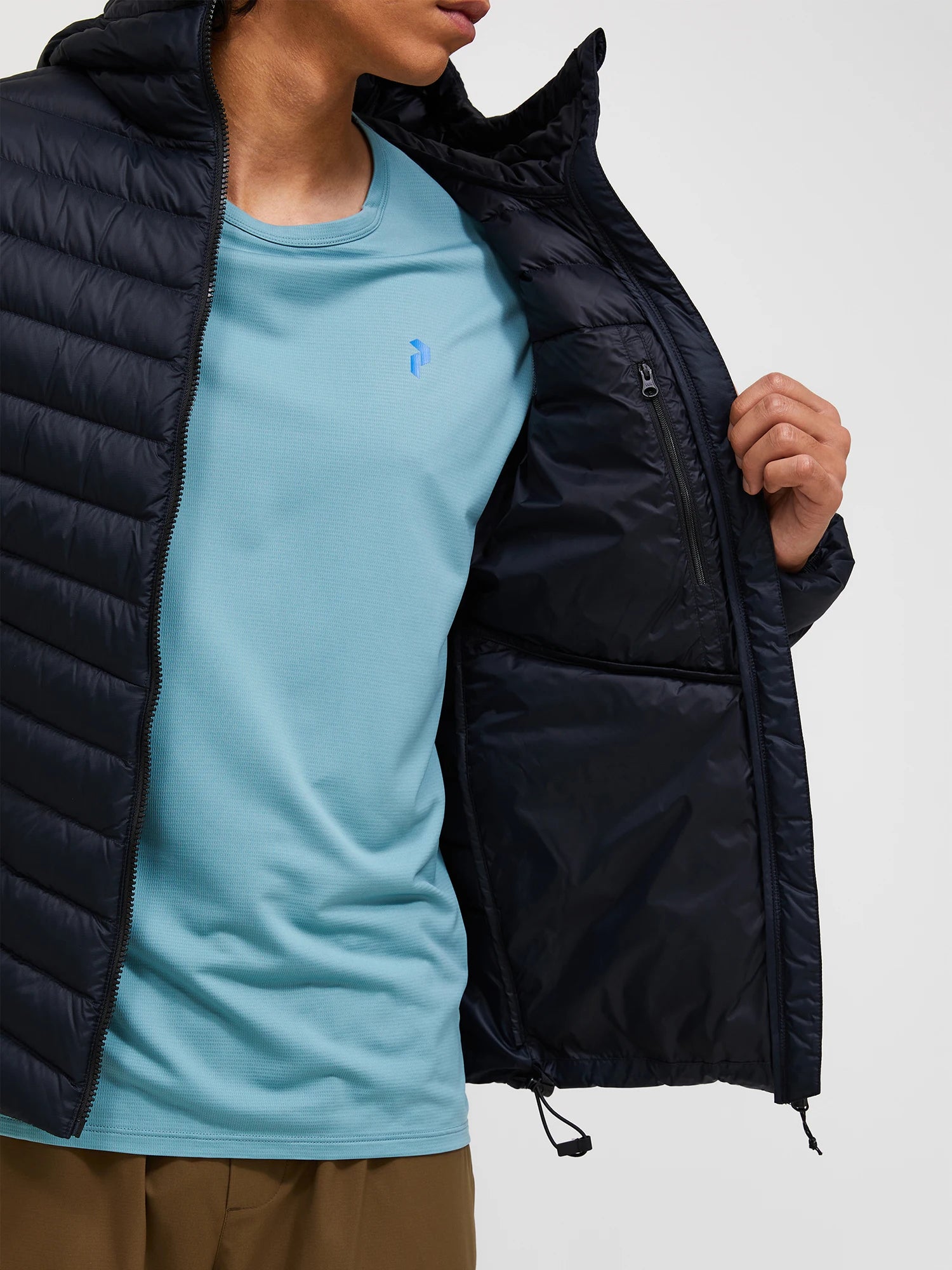 Peak Performance miesten untuvatakki Frost Hood Jacket, hiilenmusta
