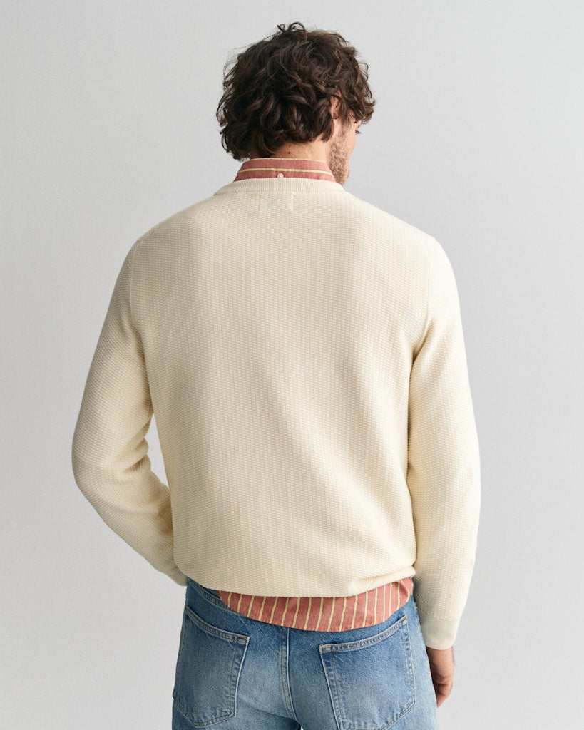 Gant miesten neuleusero, K COTTON MICRO TEXTURED C-NECK LUONNONVALKOINEN