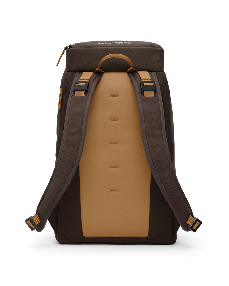 Db Unisex Reppu, HUGGER BACKPACK 25L UNISEX Tummanruskea