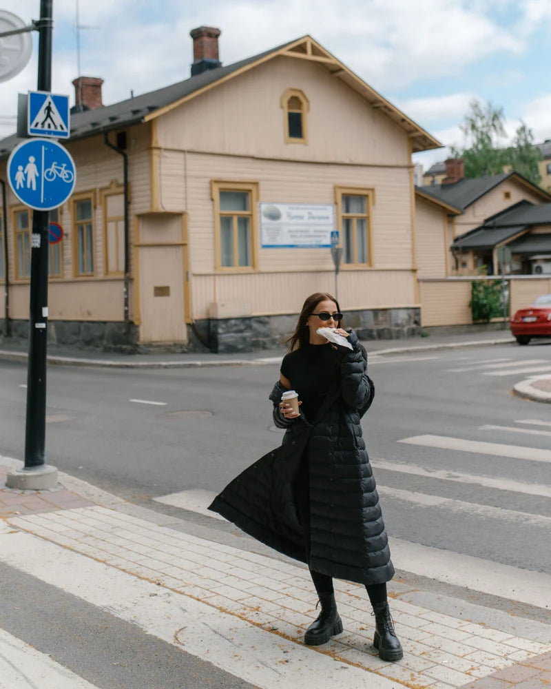 Joutsen naisten Kevytuntuvatakki Tuuliina, musta