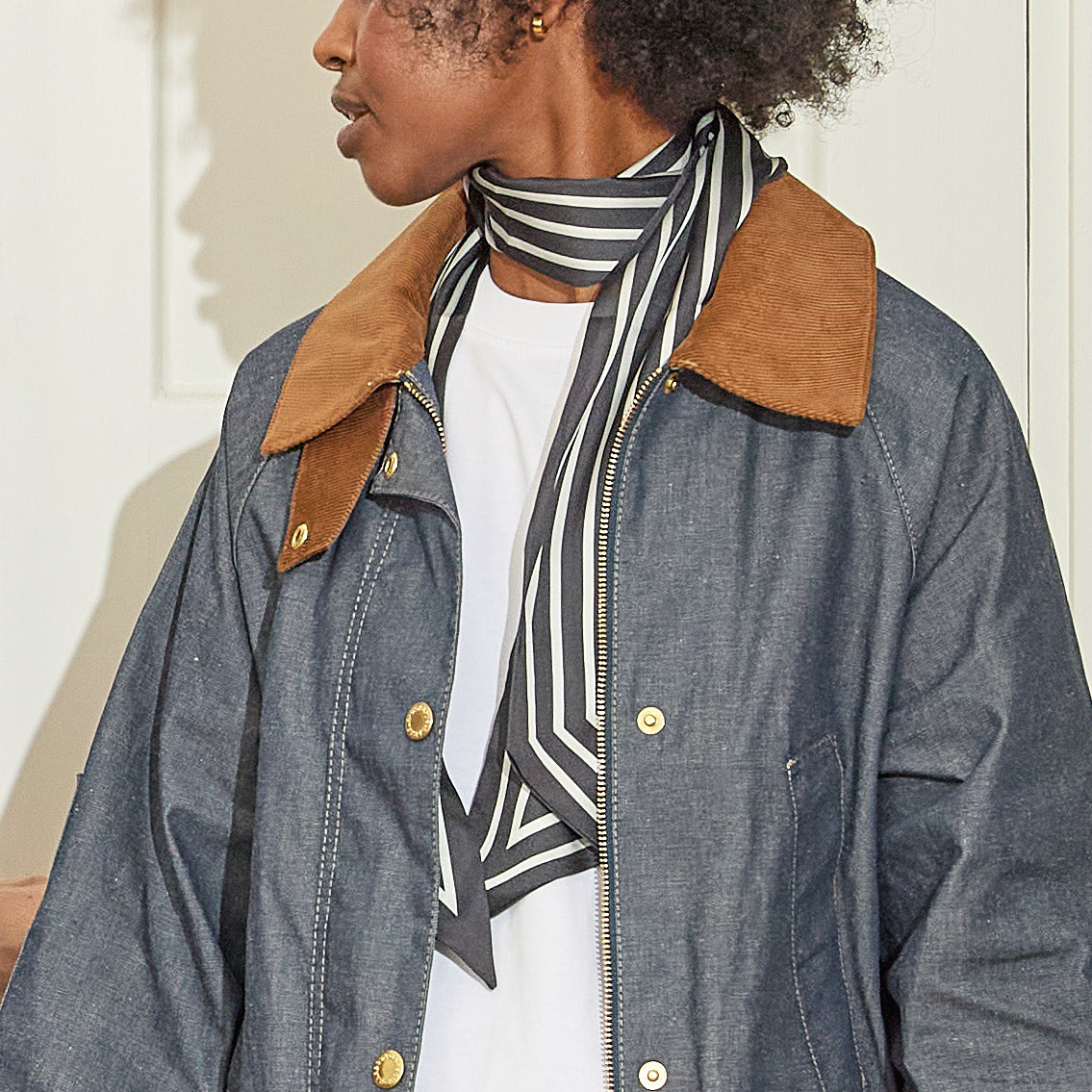 Klement naisten huivi Klement Raitahuivi, raidallinen musta