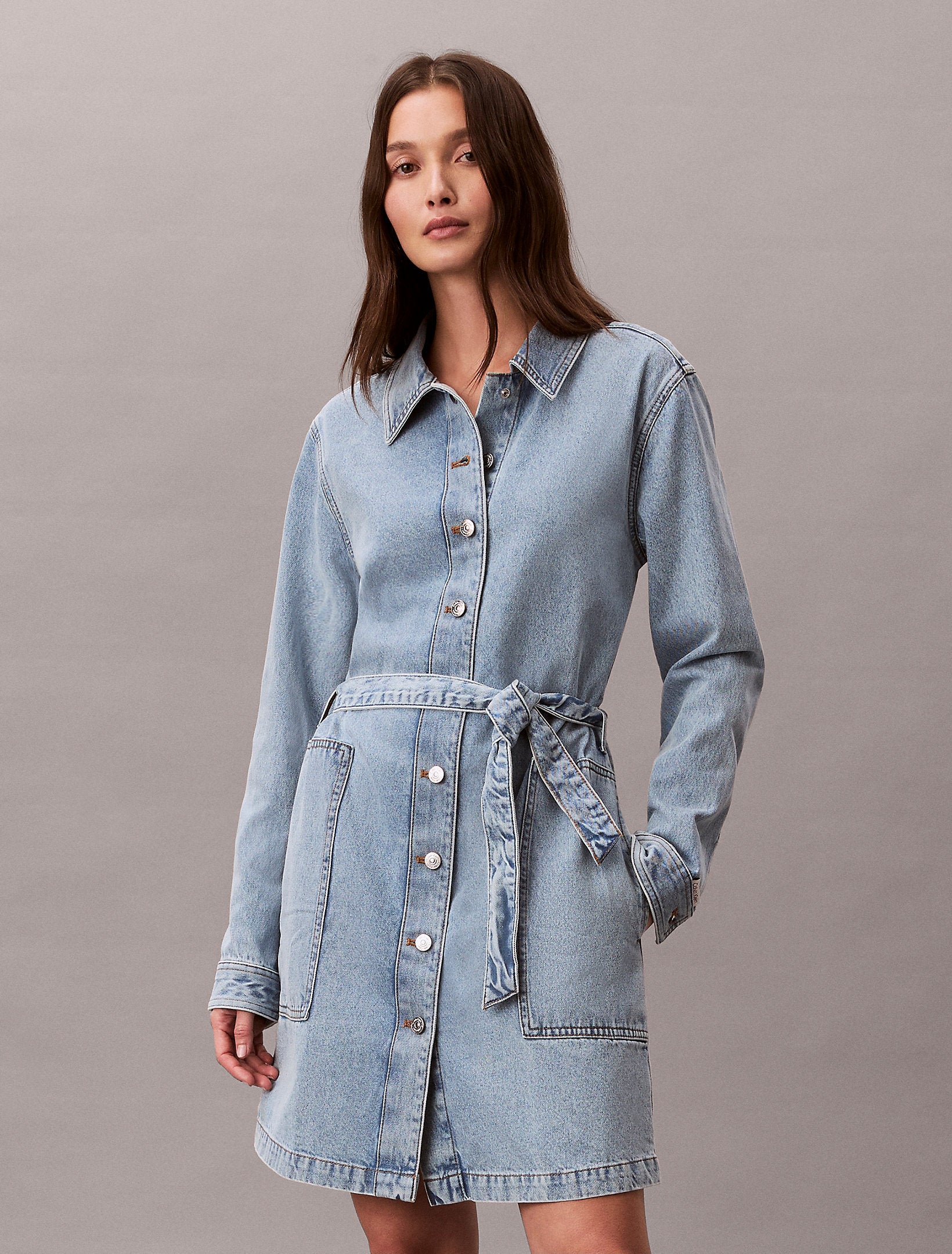 Calvin Klein Jeans naisten farkkumekko Belted Denim Mini Dress Coastel, sininen