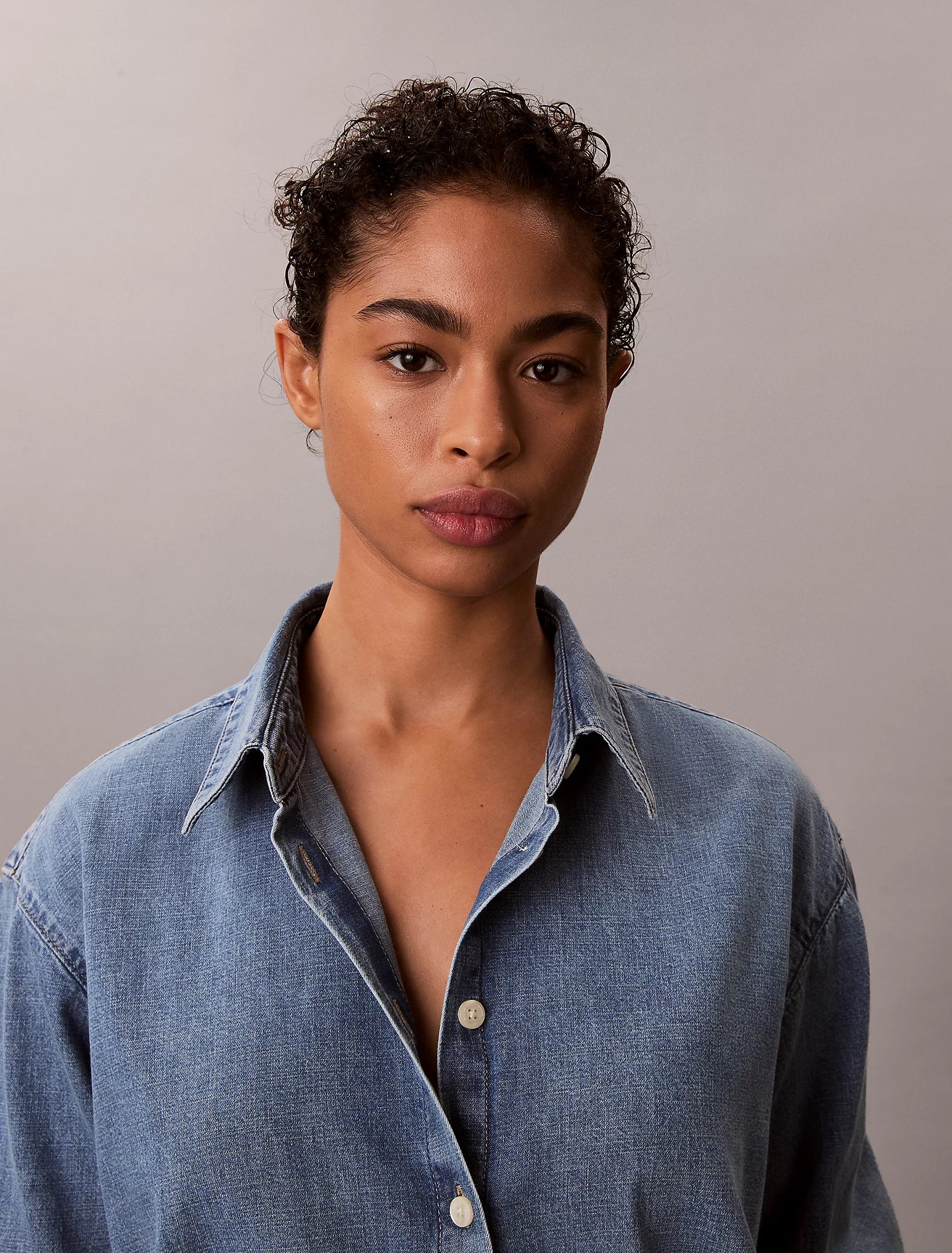 Calvin Klein Jeans naisten farkkupaita Oversized Shirt Vintage Bell, sininen