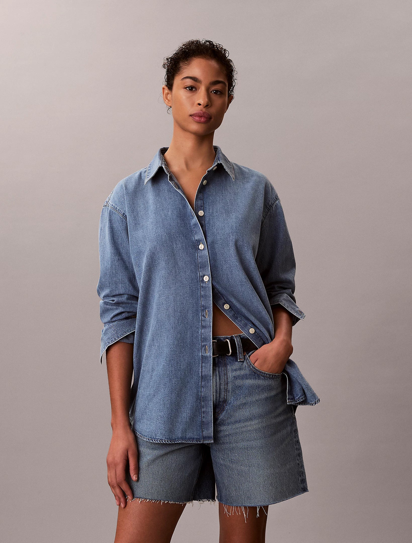 Calvin Klein Jeans naisten farkkupaita Oversized Shirt Vintage Bell, sininen