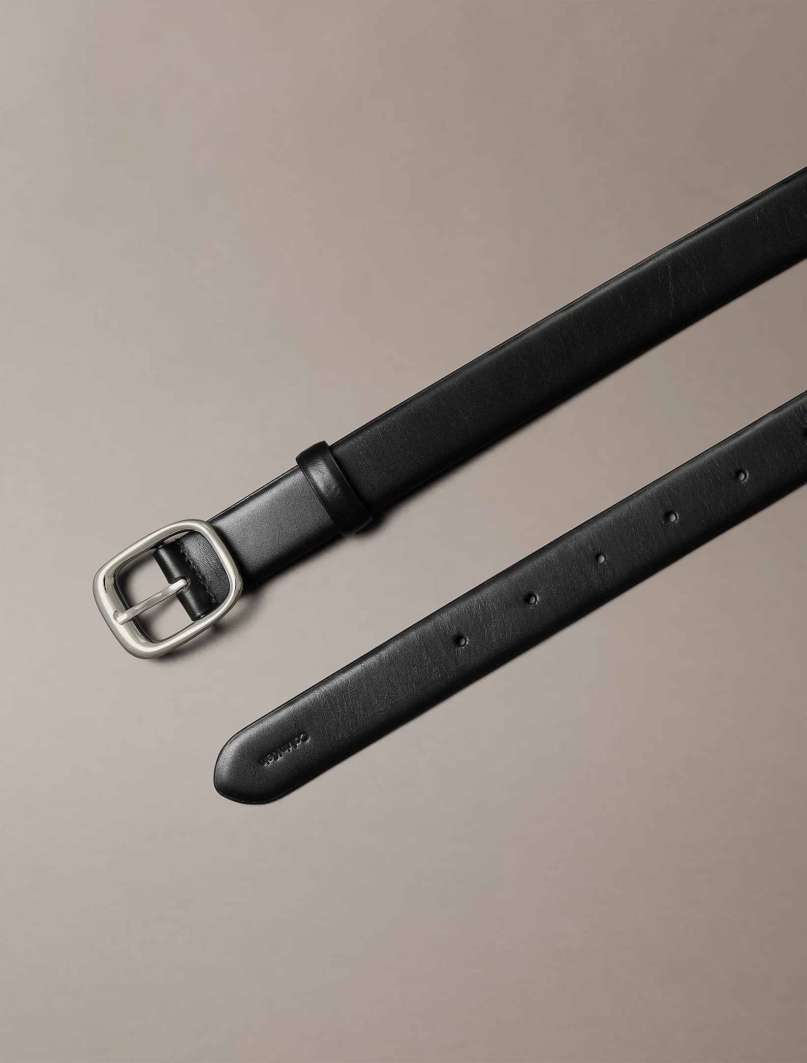 Calvin Klein Accessories naisten vyö Chunky Buckle 30MM Smooth, musta